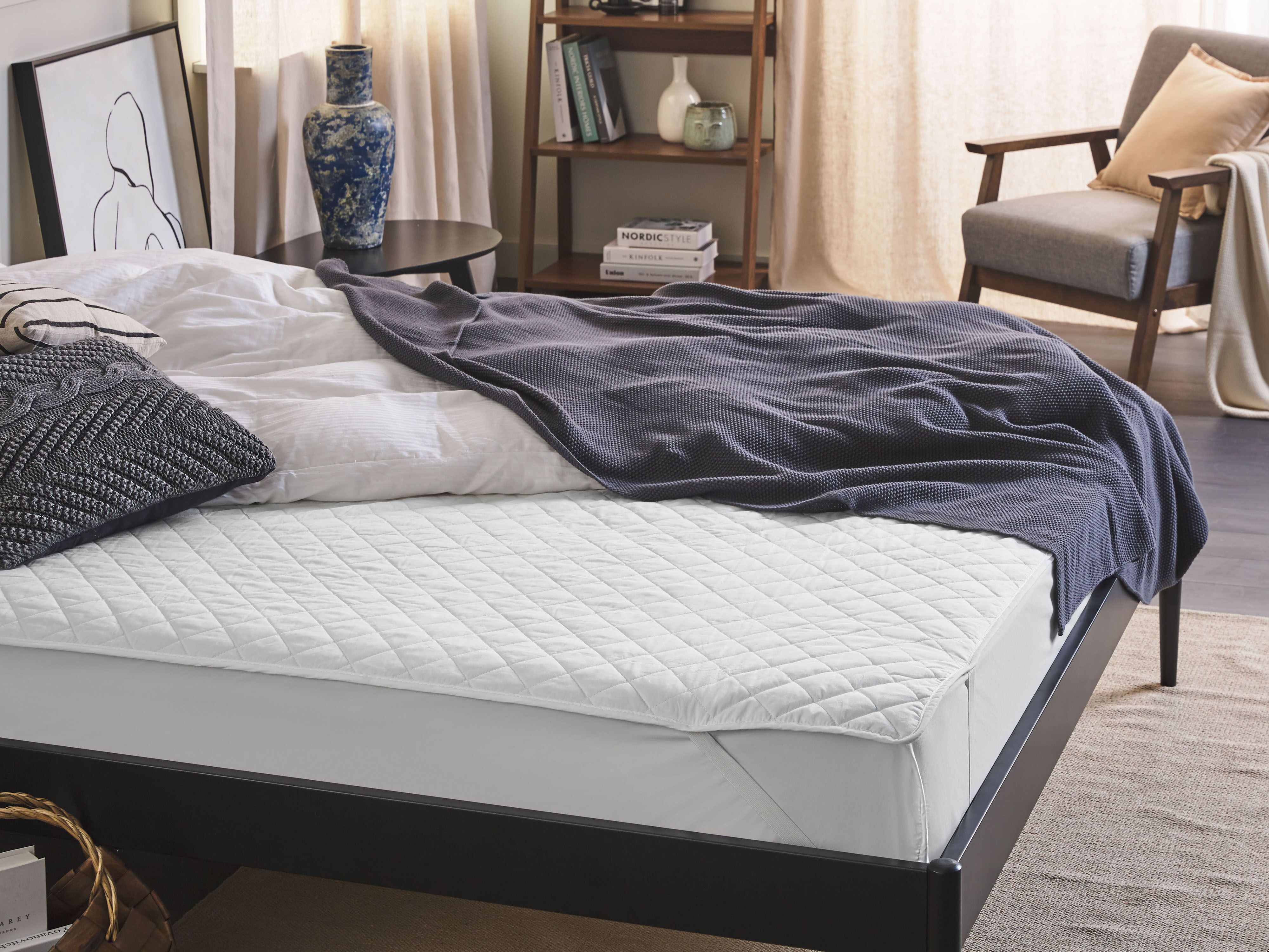 Polyester Mattress Protector ALMANZOR 160 x 200 cm (EU King Size)