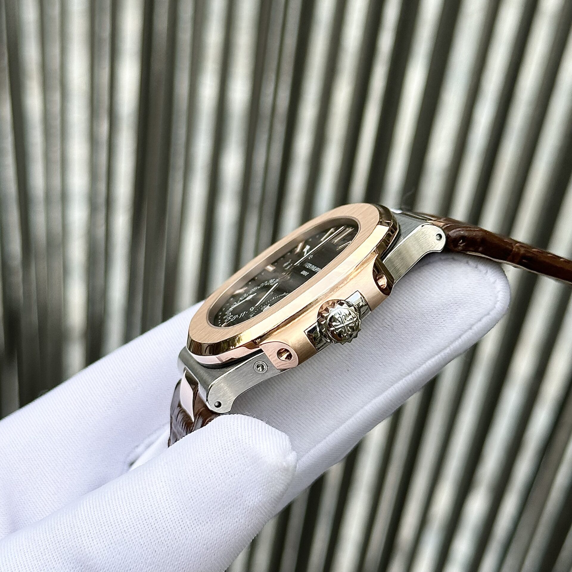 Patek Philippe Nautilus 5712 Demi Rose Plated Leather Strap Rep 11 Watch Factory GR 40mm - Top club