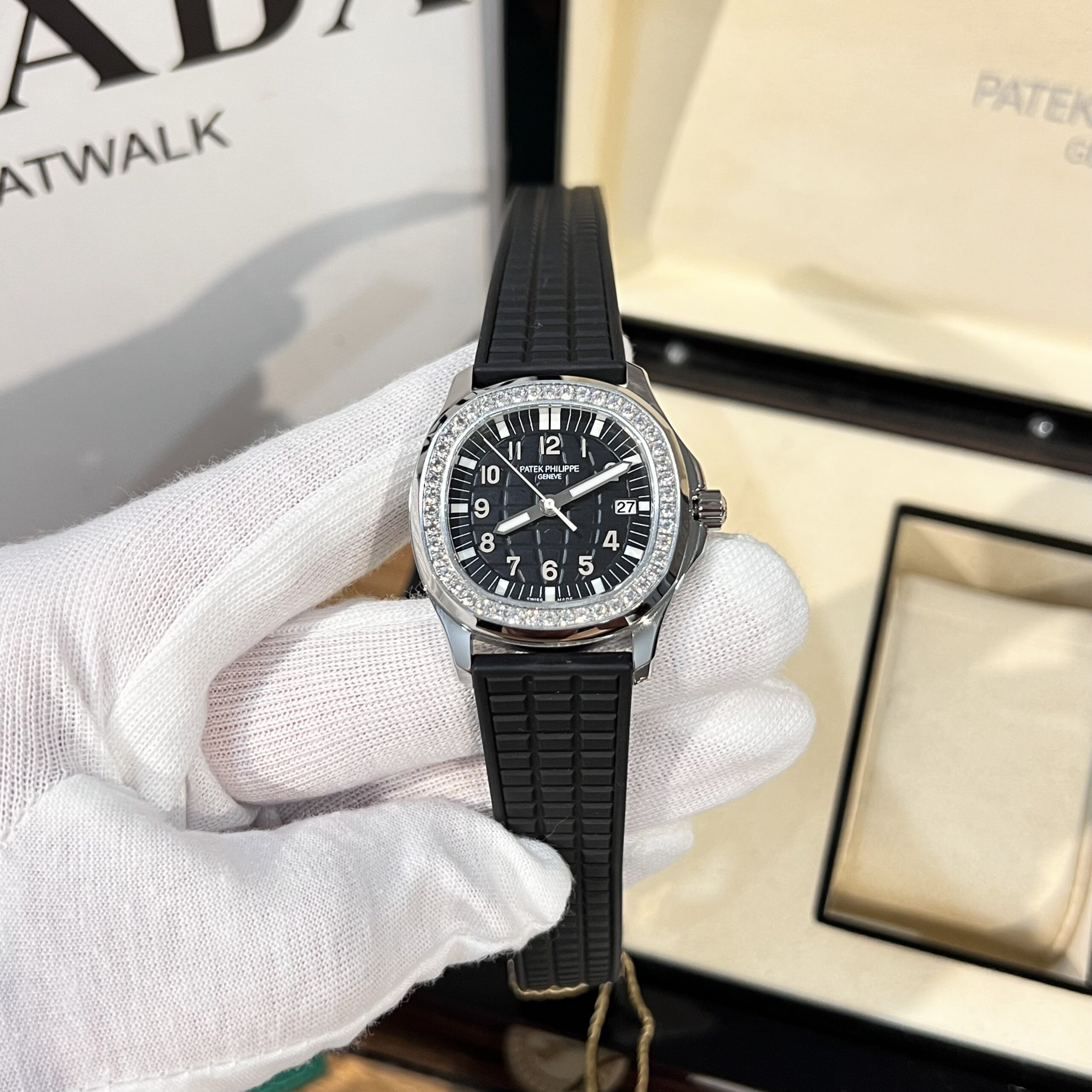 Patek Philippe Aquanaut 5067A Replica 1:1 Watch Black With Stone Bezel PPF 35.6mm - Top club