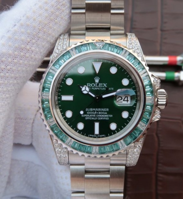 Replica Rolex Submariner 116610 LV Full Paved Diamonds Bezel Noob A2836 - Elite Watch Atelier