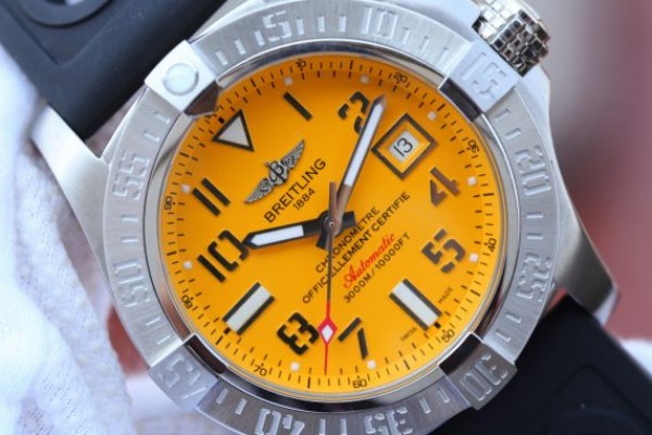 Replica Breitling Avenger II Seawolf SS GF Yellow Dial Black Rubber Strap A2824 - Top club