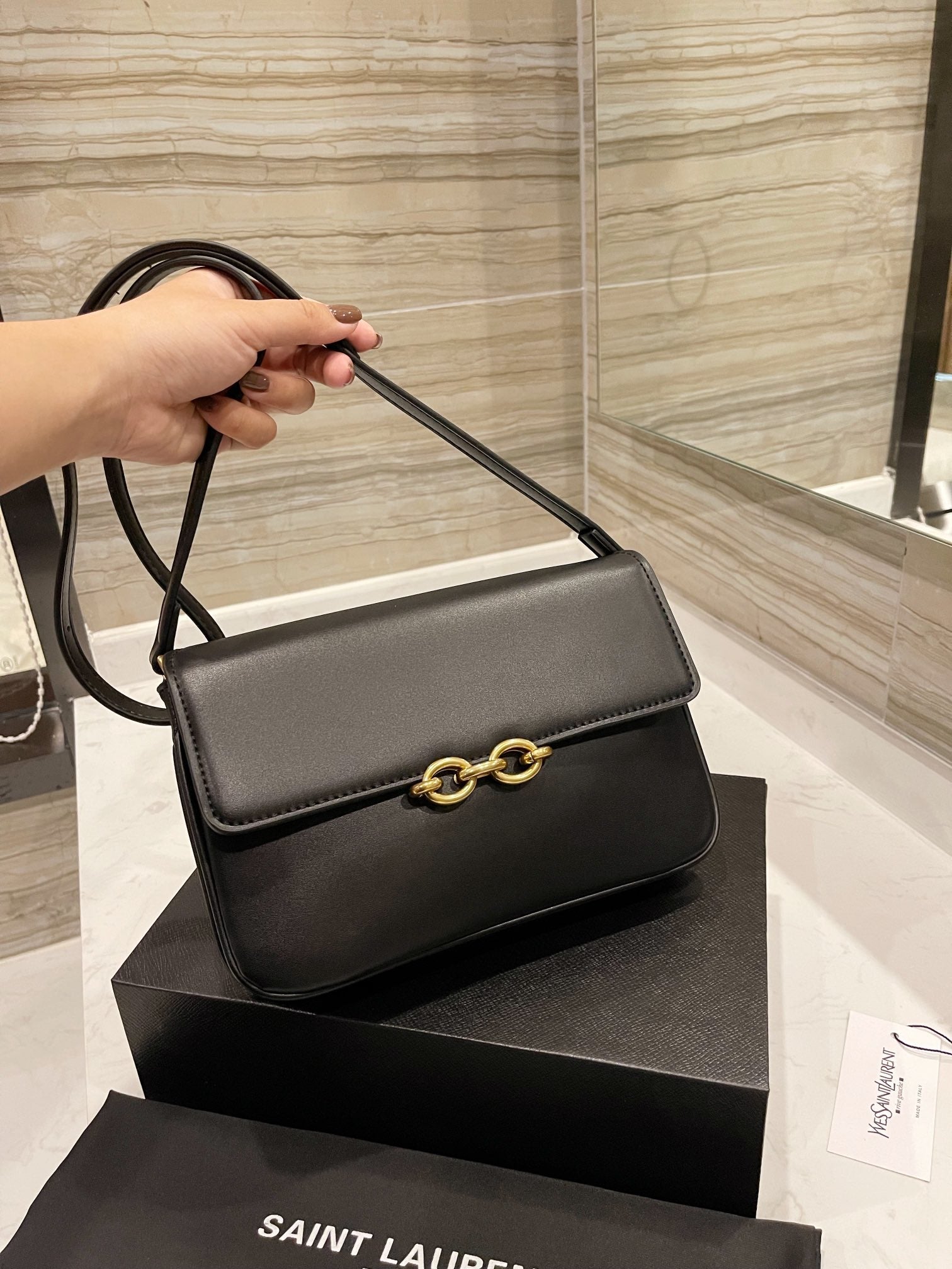 TO – Luxury Edition Bags SLY 2031:1High-quality replica