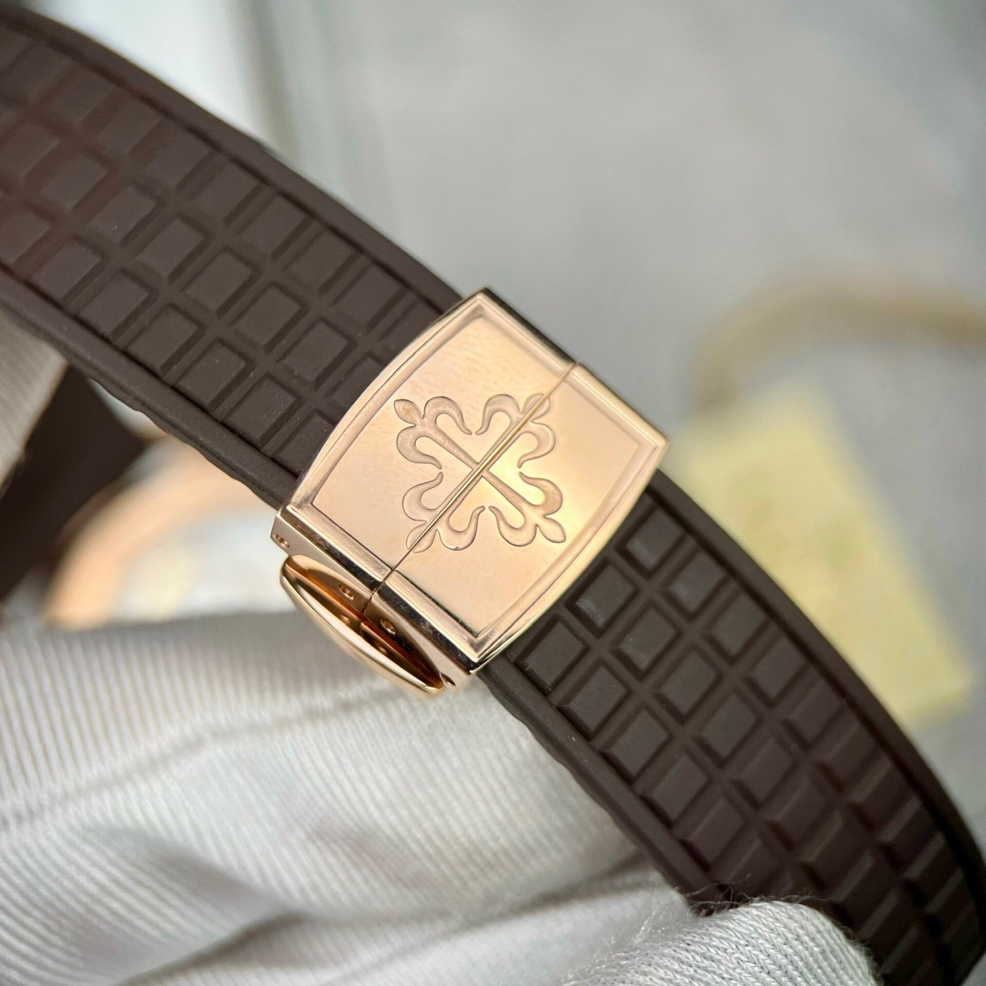 Patek Philippe Aquanaut 5062 Replica Watch Gold Wrapped Moissanite 35.6mm - Top club