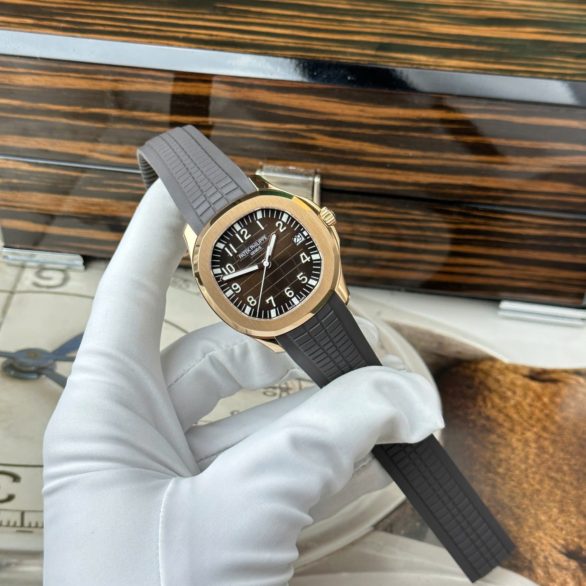 Patek Philippe Aquanaut 5167R Best Replica Watch Custom Like Auth 40mm - Top club