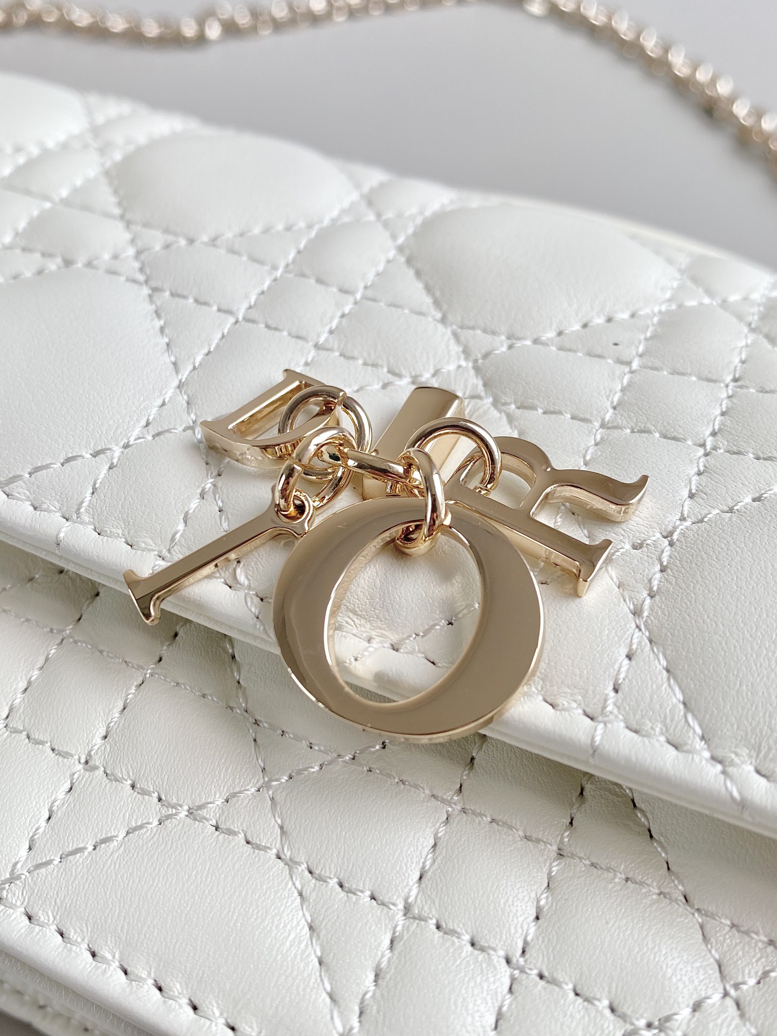 Lady Top Handle Clutch Beige/Black/White For Women 8.5in/21cm S0980ONMJ_M49P1:1High-quality replica