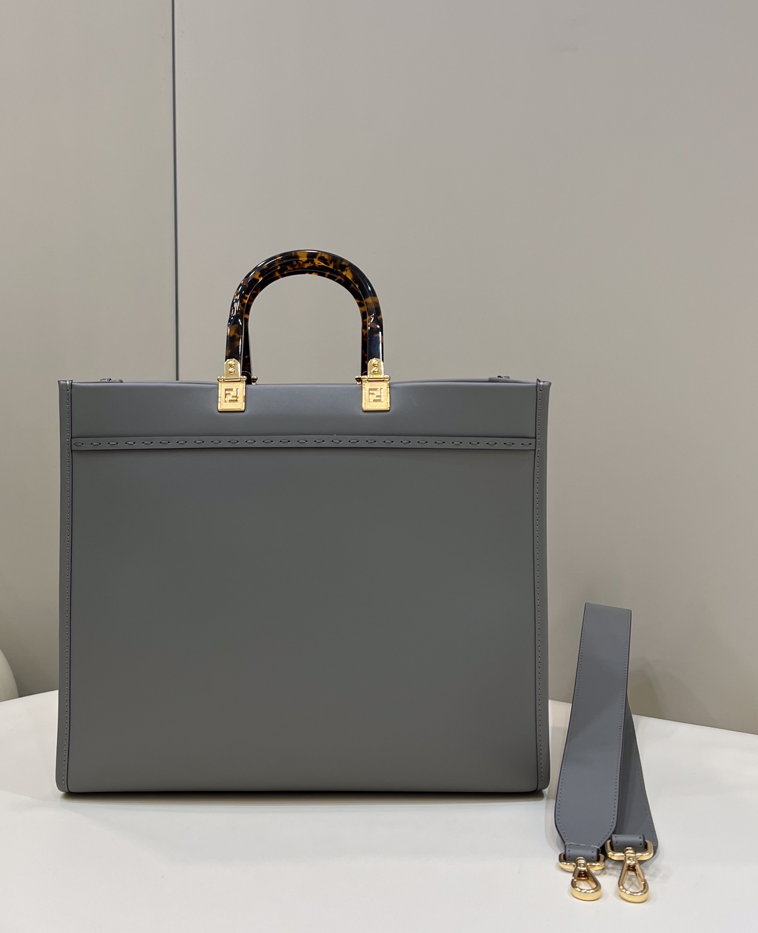 Fendi Sunshine Medium - Replicaclubs