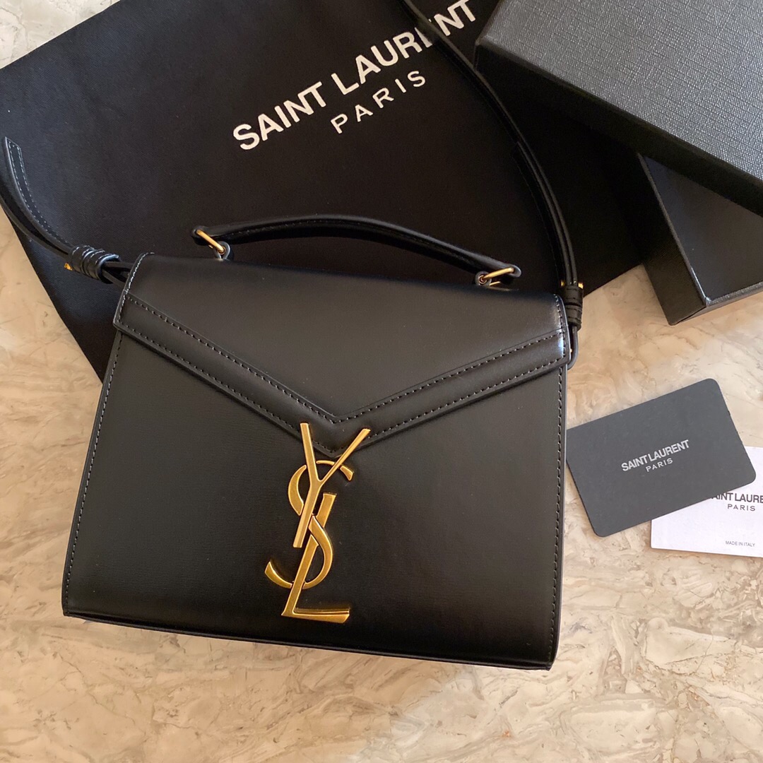 CASSANDRA MONOGRAM CLASP BAG IN MATTE PYTHON1:1High-quality replica