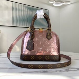  Lambskin Cassandre Chain Wallet – YB0121:1High-quality replica