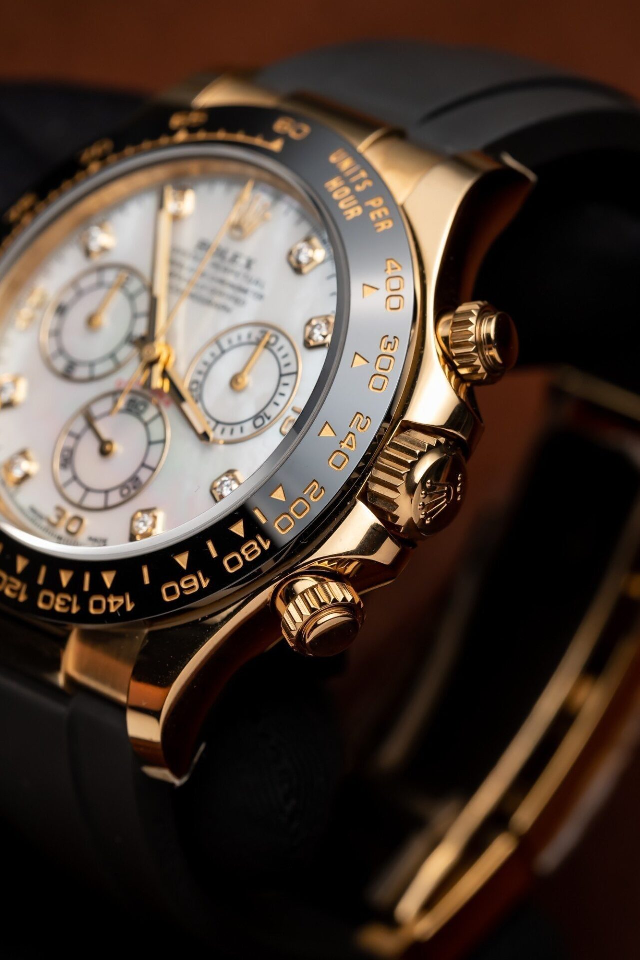 Rolex Daytona 116518 White Mother of Pearl Dial Rep 11 Watch With Moissanite Diamond Clean Factory 40mm - Elite Watch Atelier
