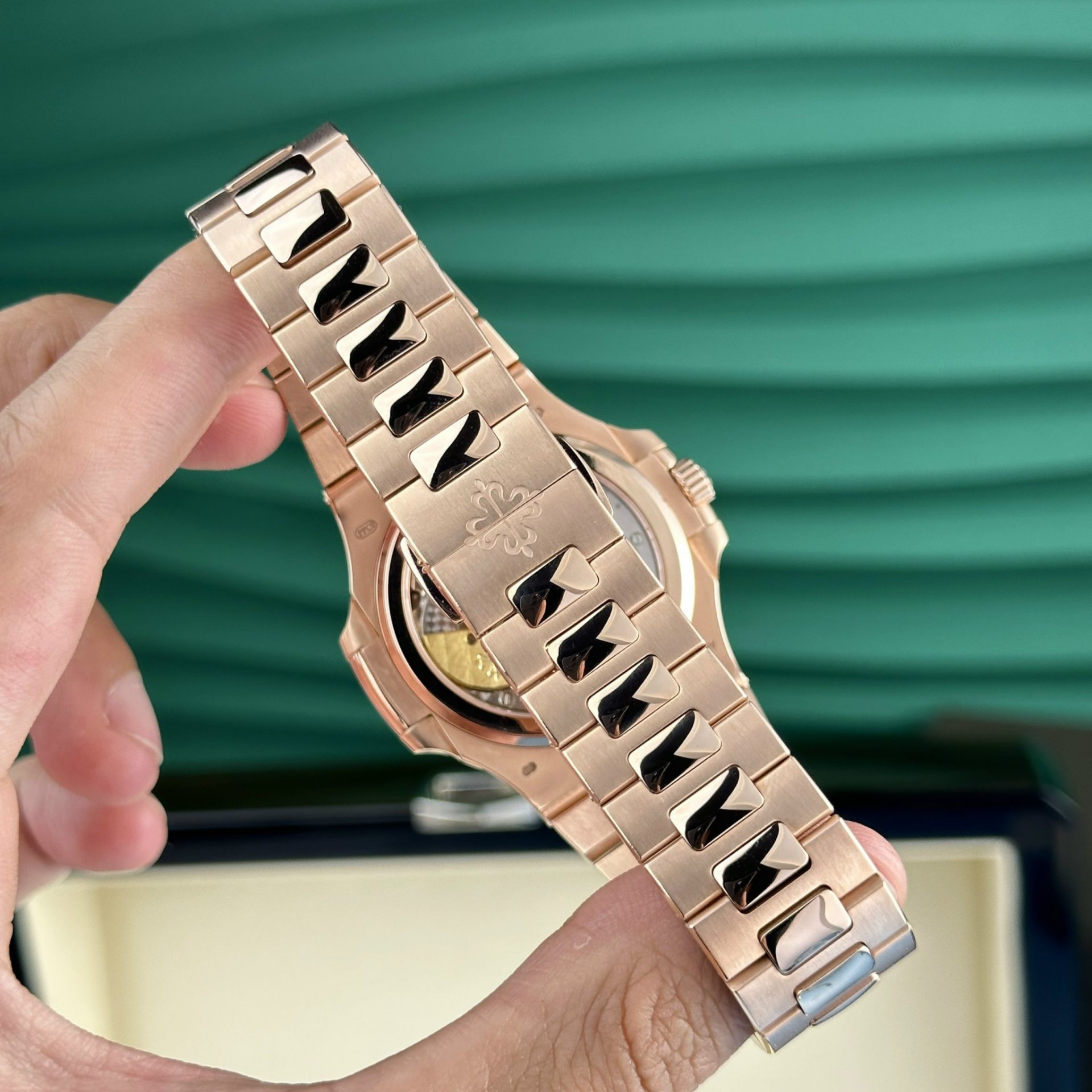 Patek Philippe Nautilus 5712R Custom Gold Wrapped Refined Movement 40mm - Top club