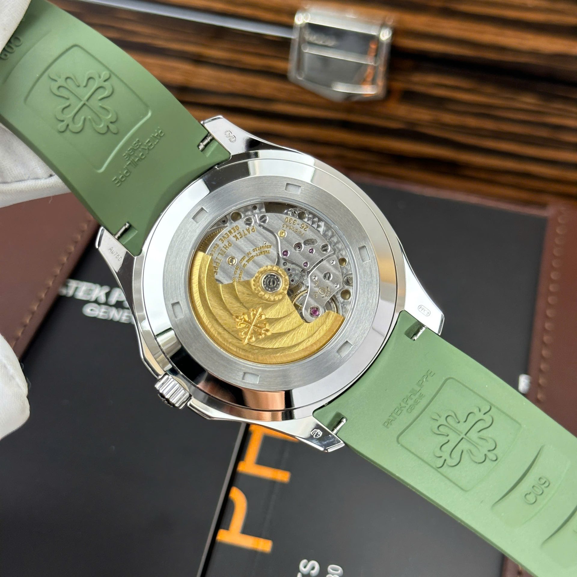 Patek Philippe Aquanaut 5168G Best Replica Watch Custom Like Auth 42.2mm - Top club
