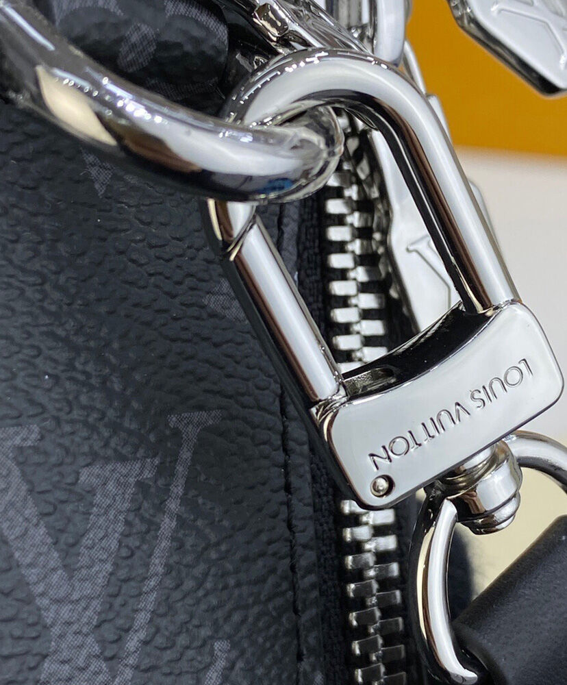 Louis Vuitton Alpha Wearable Wallet M80741 Black1:1High-quality replica