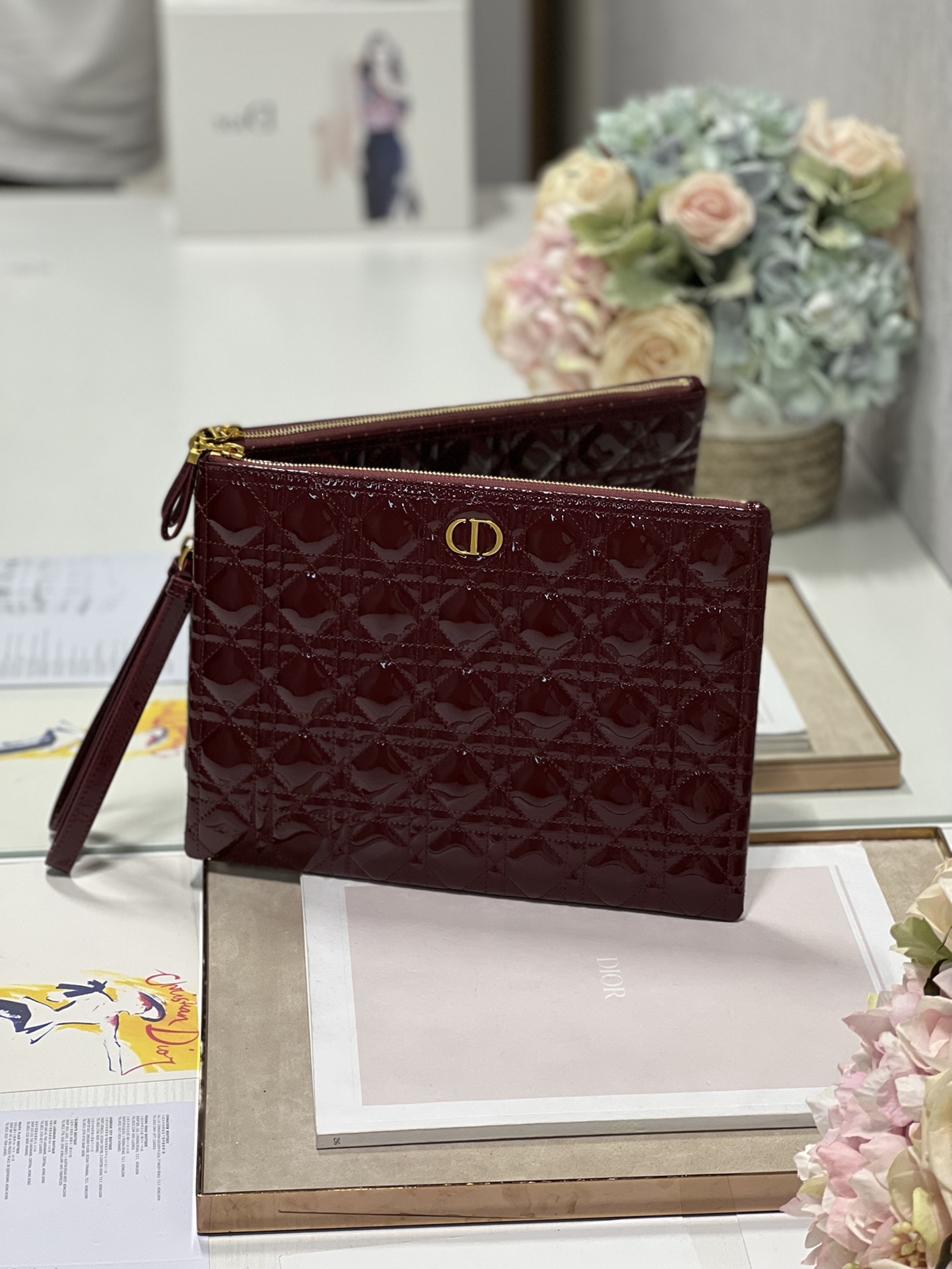 Large Caro Daily Pouch Black/Grey/Brown For Women 12in/30cm S5086UWHC_M9001:1High-quality replica