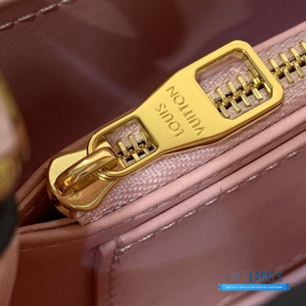 Blush Pink Ostrich Leather Mini Handbag with Pearl Chain1:1High-quality replica