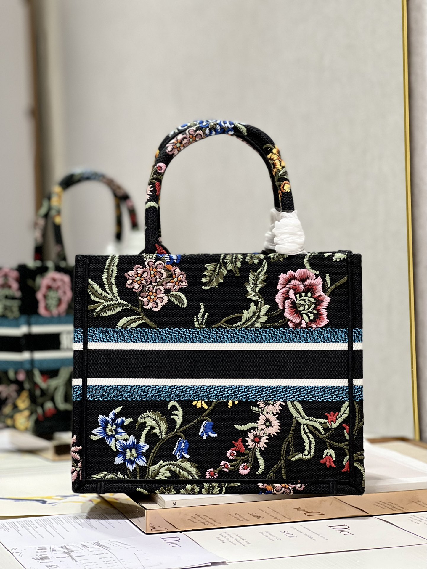 Small Dior Tote Bag White/Black For Women 10.5 in/ 26.5cm1:1High-quality replica