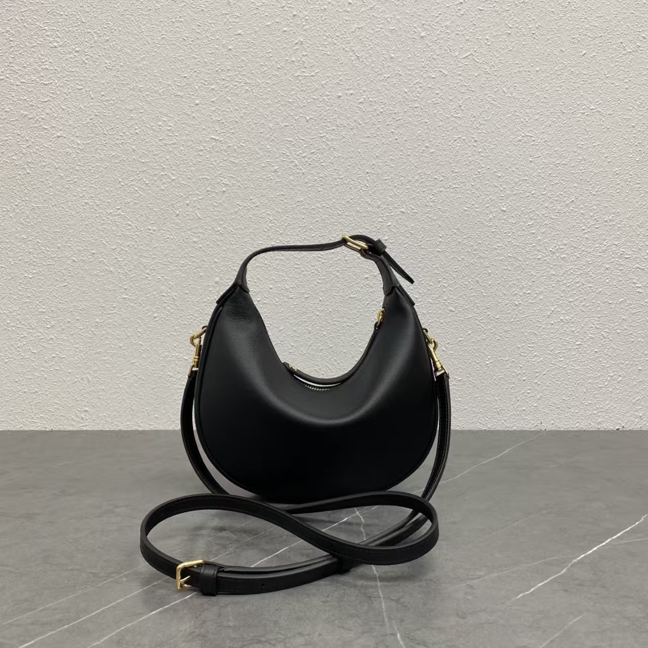 CELINE LULU IN Grained calfskin Bag1:1High-quality replica