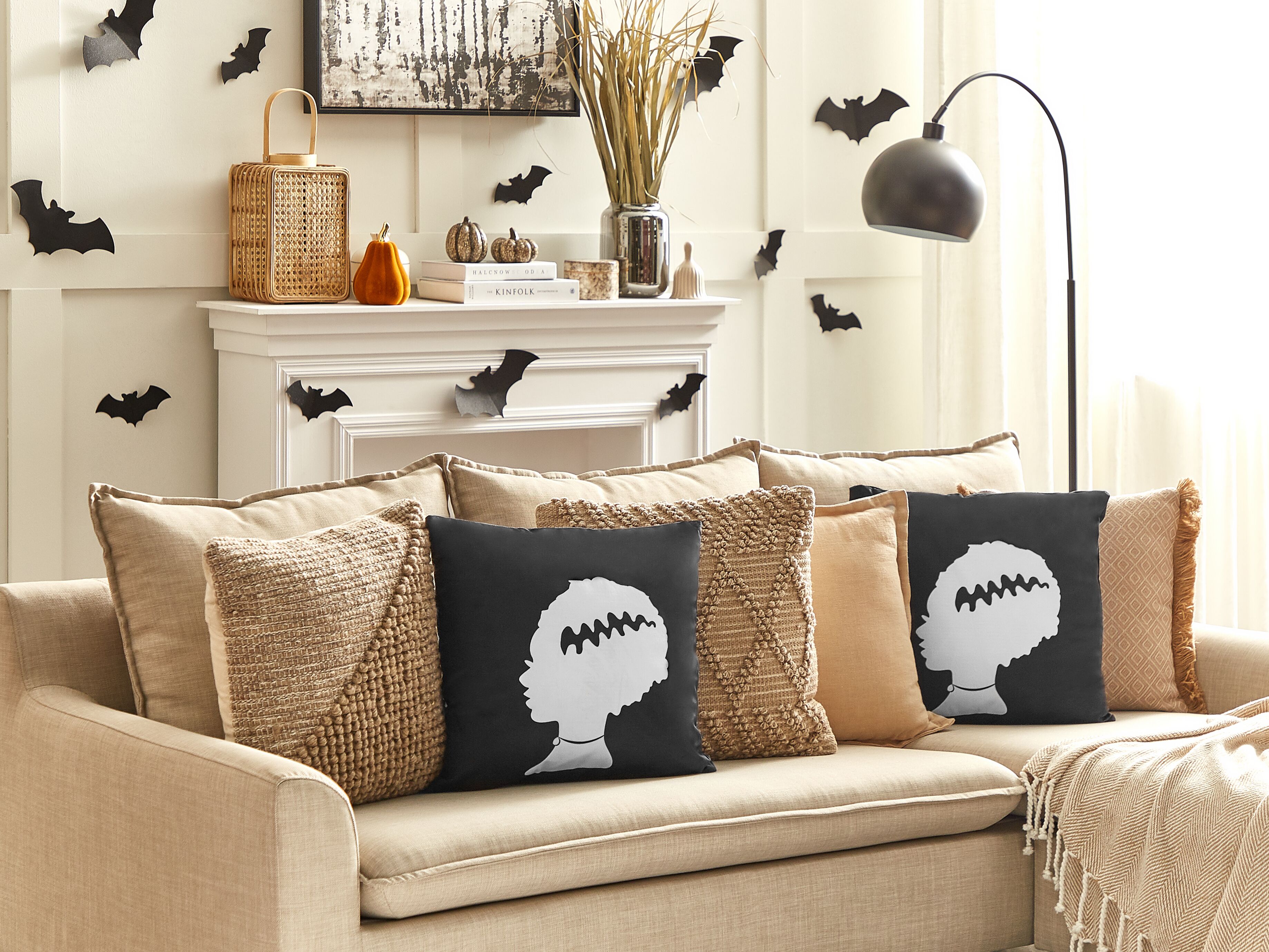 Throw Cushion MANDEVILLA Velvet 45 x 45 cm Black Abstract Pattern