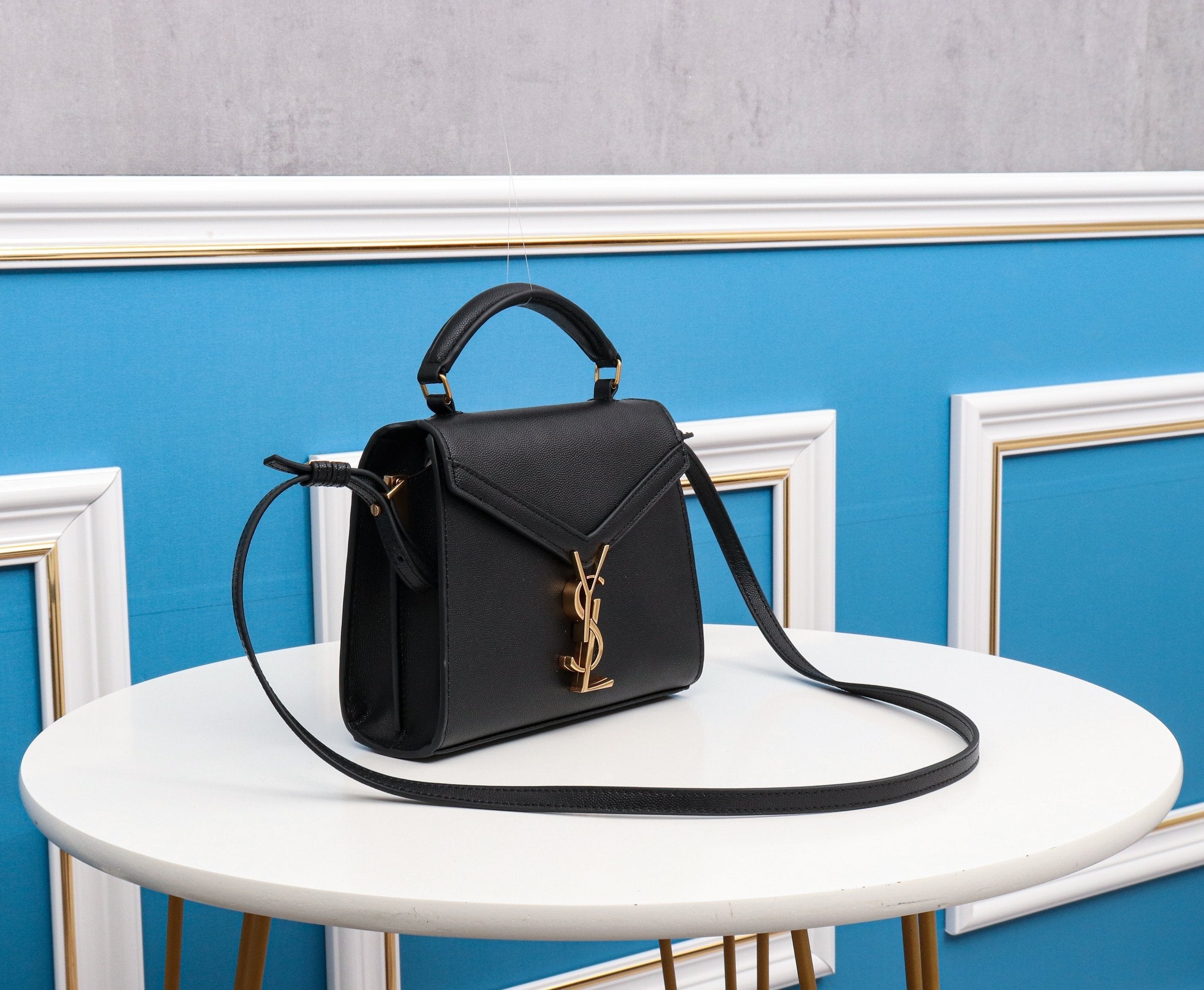 TO – Luxury Edition Bags SLY 1141:1High-quality replica