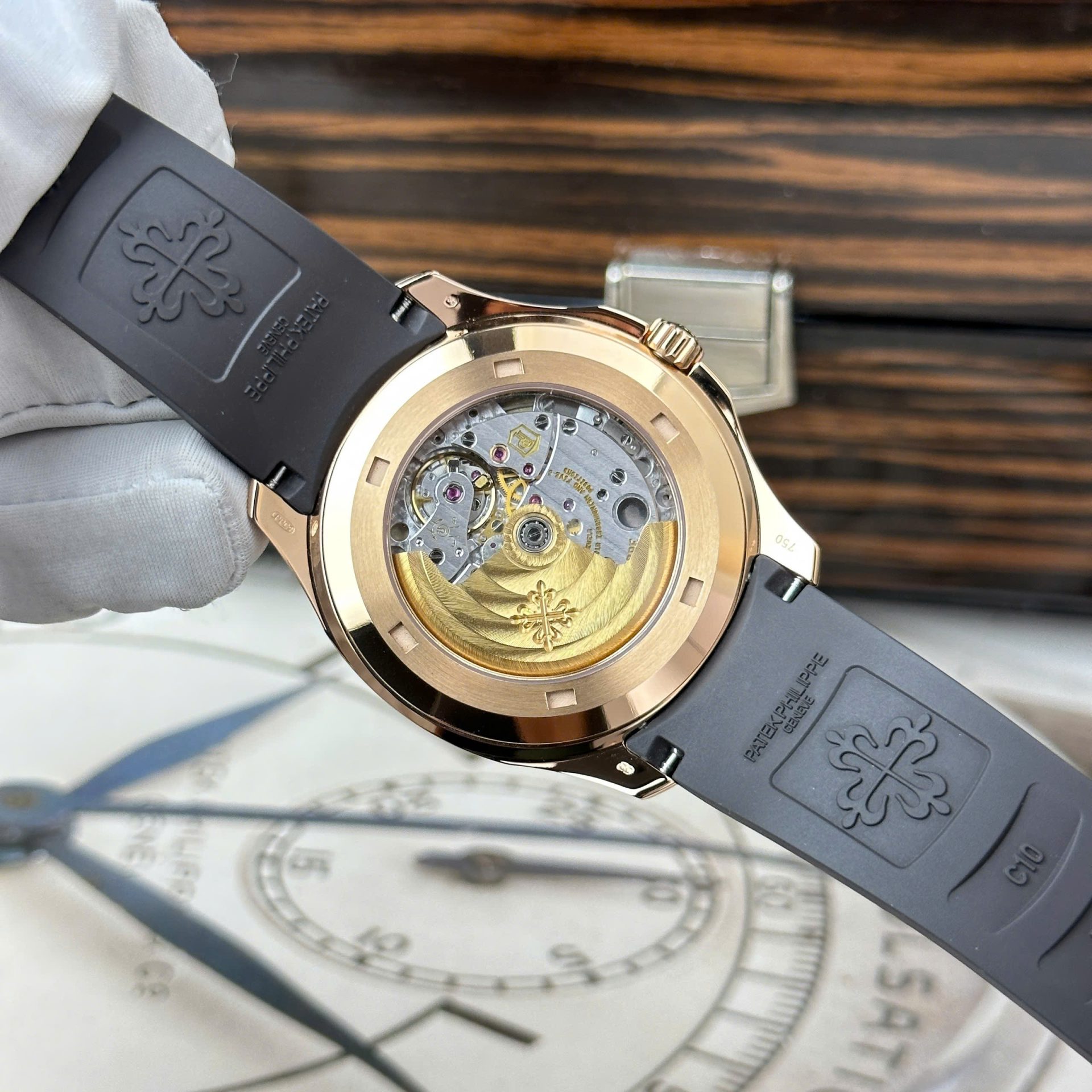 Patek Philippe Aquanaut 5167R Best Replica Watch Custom Like Auth 40mm - Top club