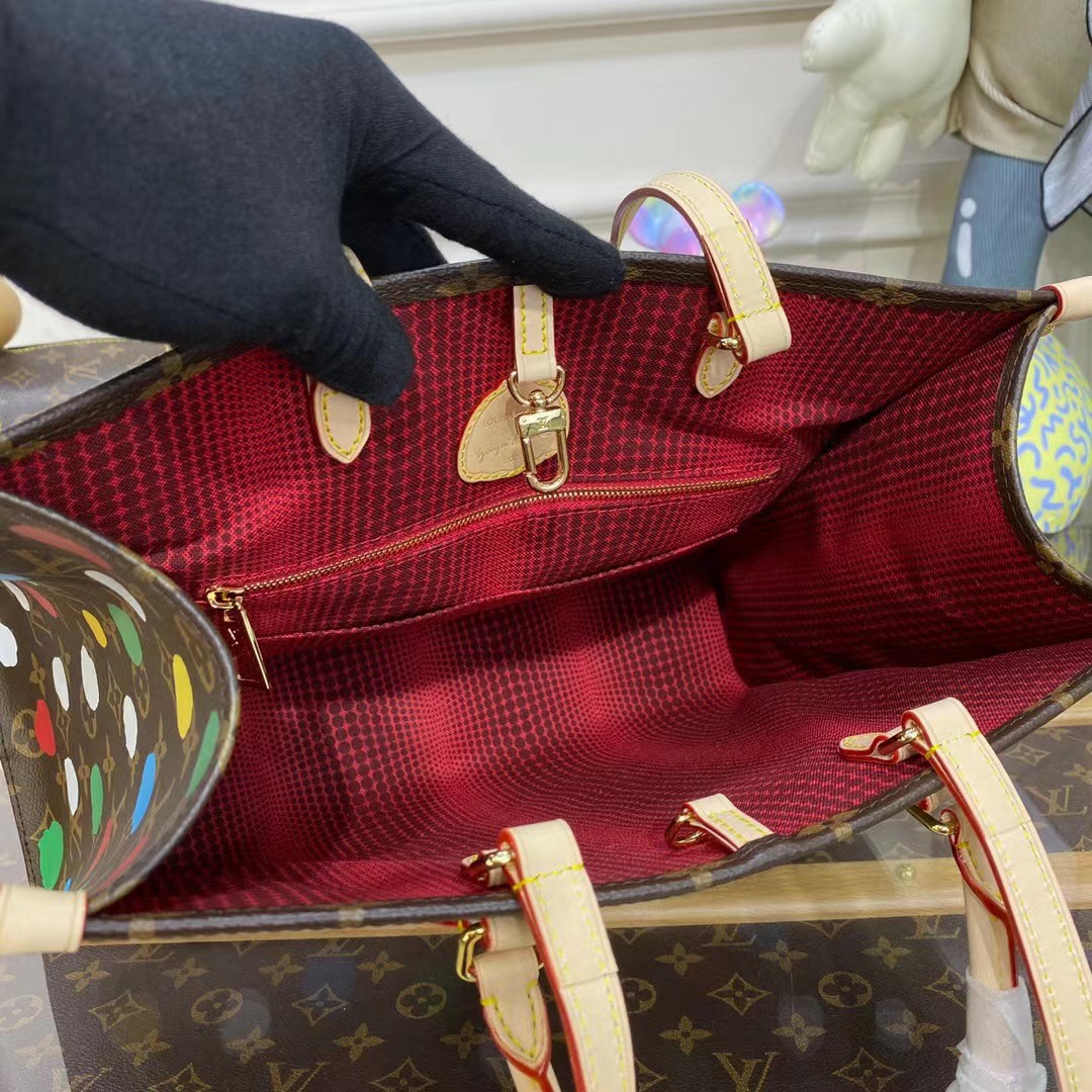 Louis Vuitton YK Onthego MM M463791:1High-quality replica