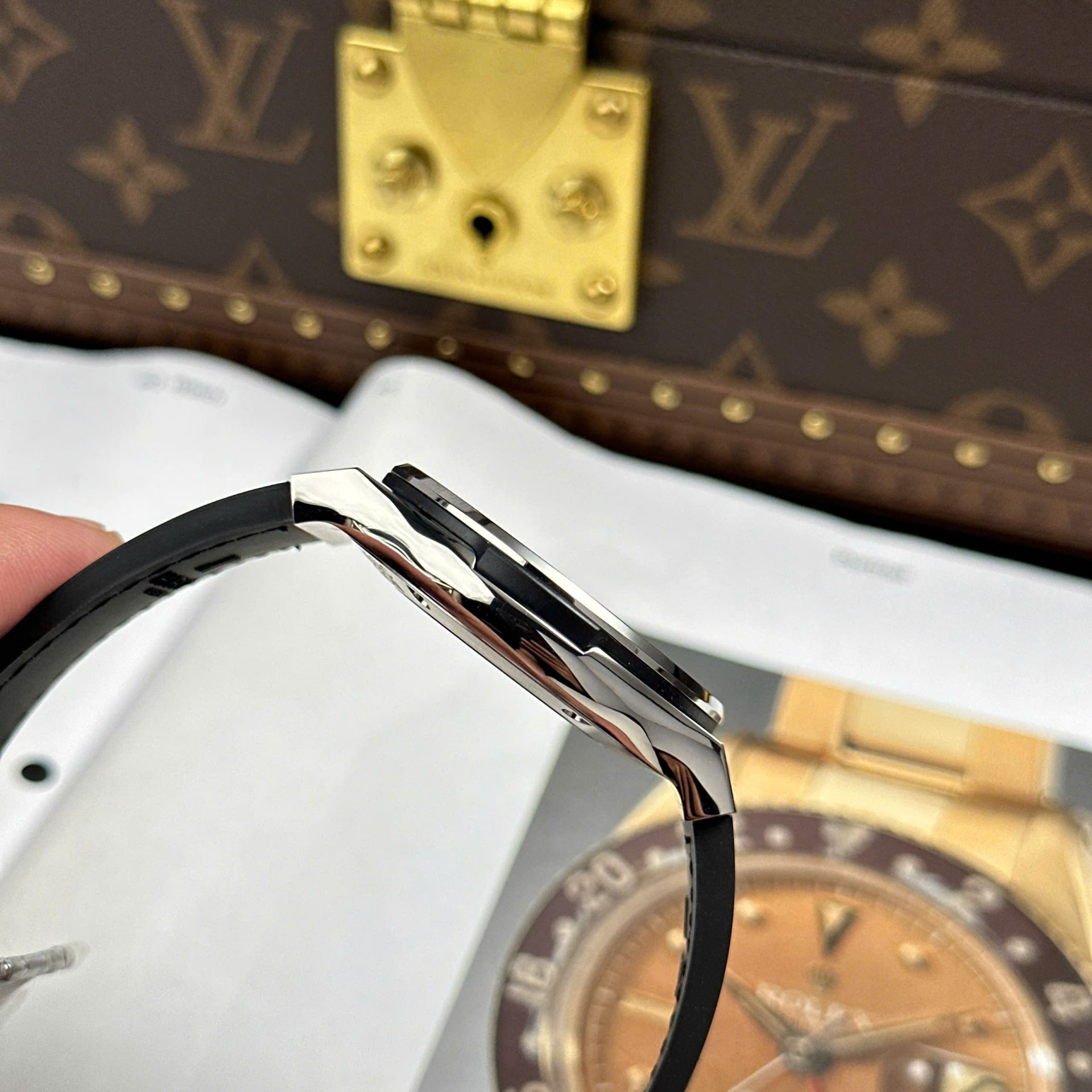 Hublot Classic Fusion Titanium Replica Watches Black Dial Weight 84 Grams Super Light JJZ Factory 42mm - Top club