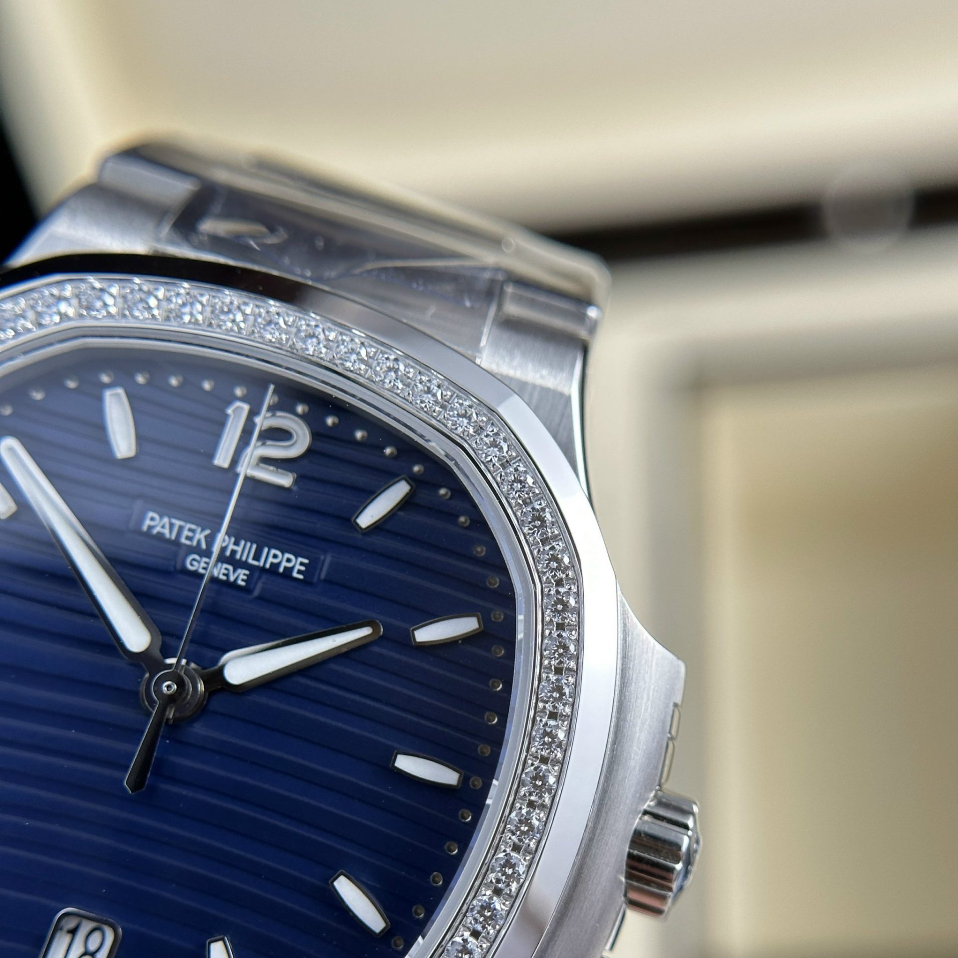 Patek Philippe Replica 1:1 Watch Nautilus 7118 Blue Dial With Stone 3K Factory 35.2mm - Top club