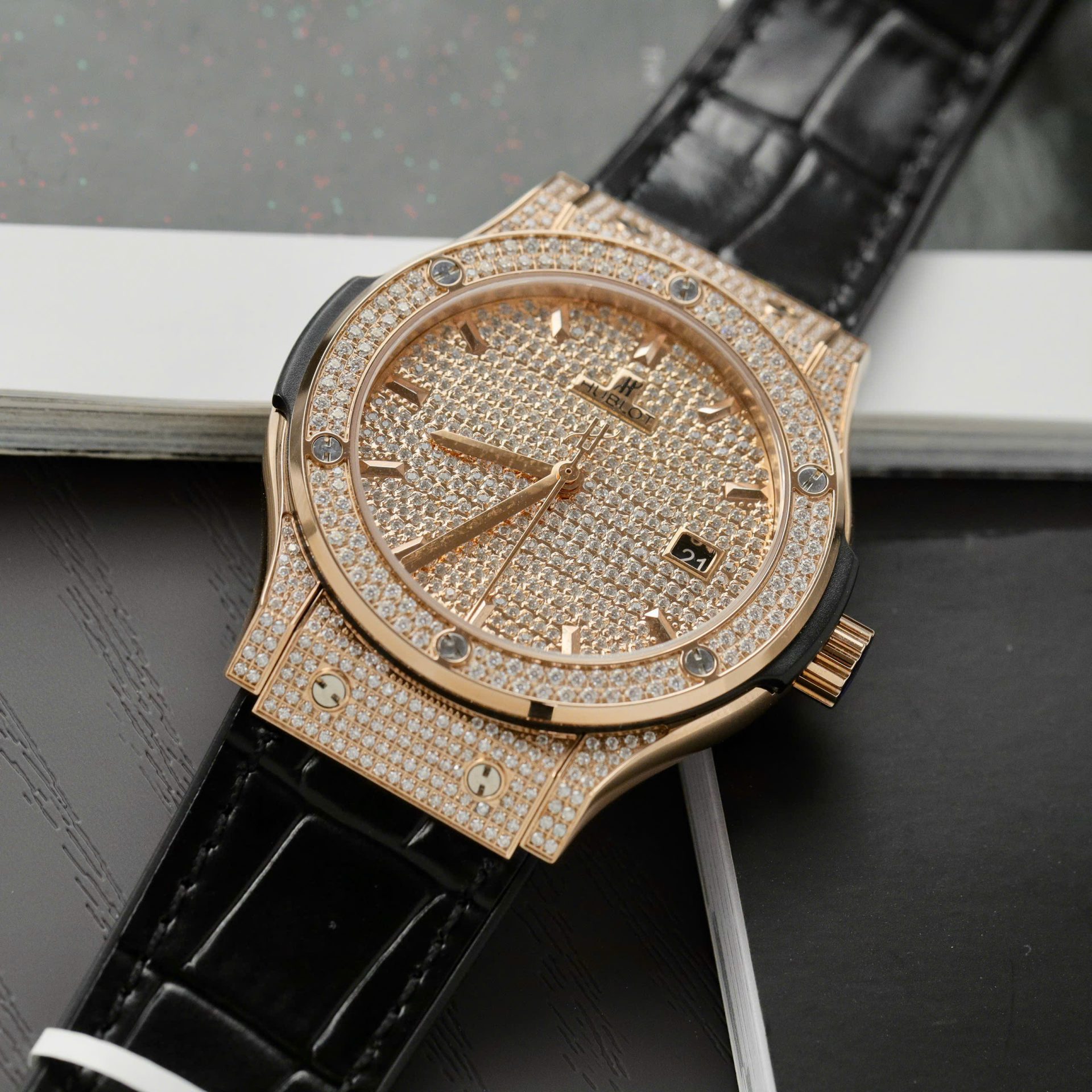 Hublot Classic Fussion King Gold Best Replica Watches Custom Full Moissanite Diamonds 42mm - Top club