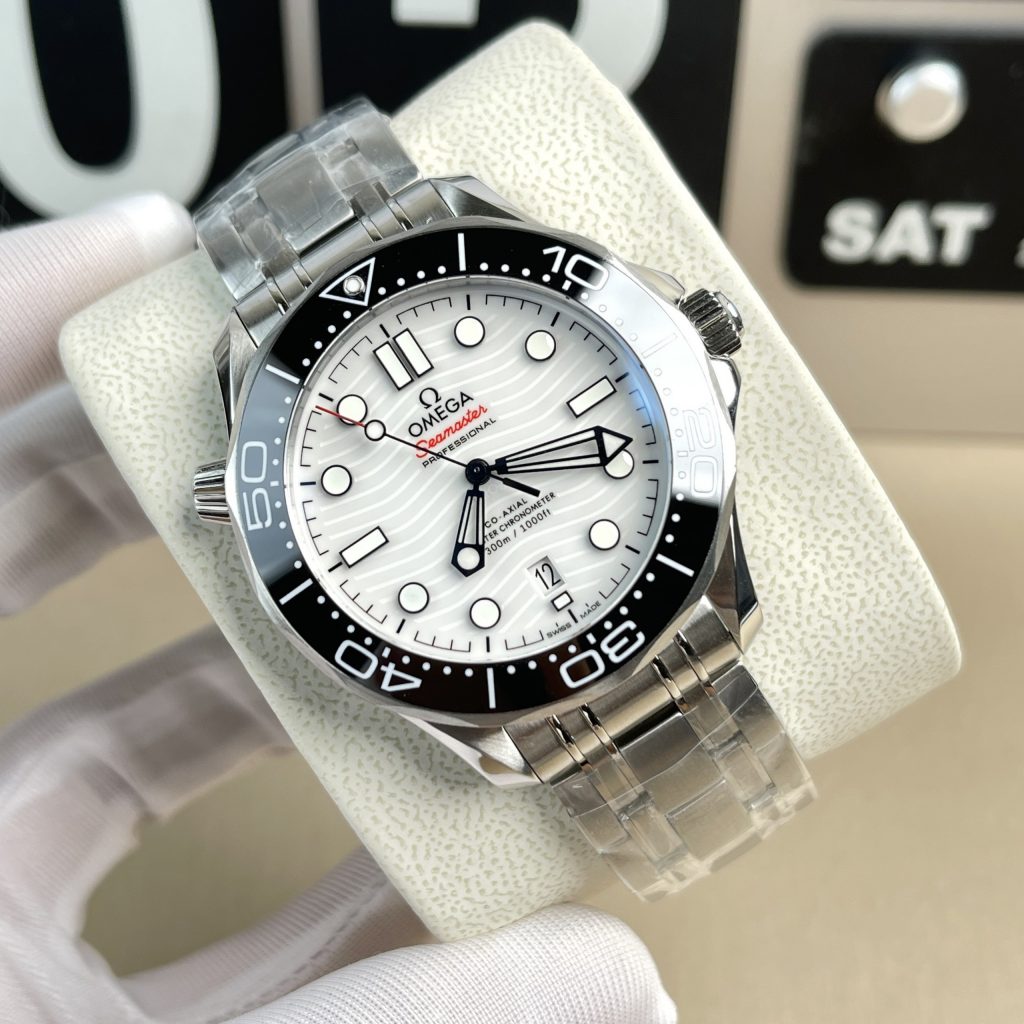 Omega Replica 11 Watch Seamaster White Dial Metal Strap Factory VS 42mm - Elite Watch Atelier