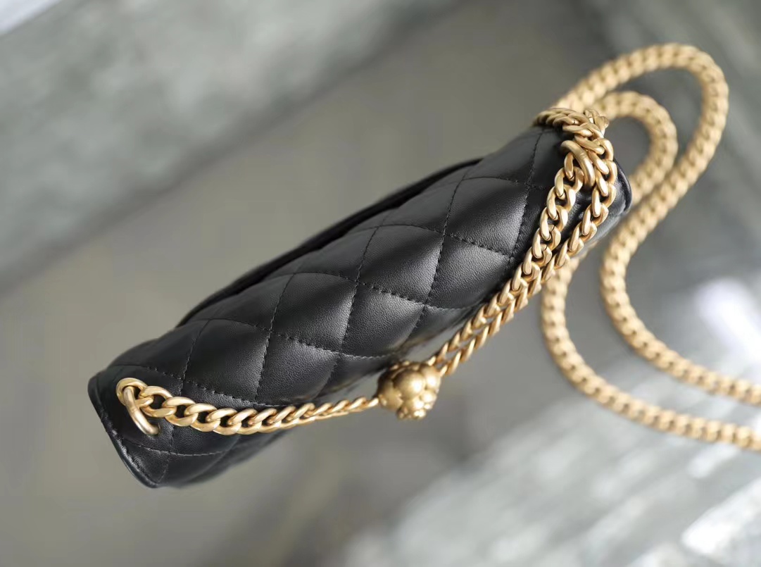 Chanel WOC