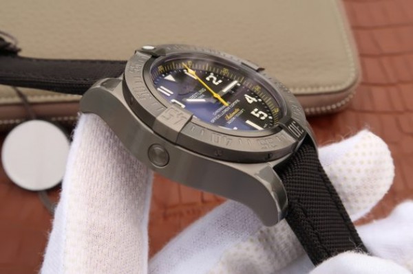 Replica Breitling Avenger II Seawolf PVD GF Black Dial Black Nylon Strap A2824 - Top club