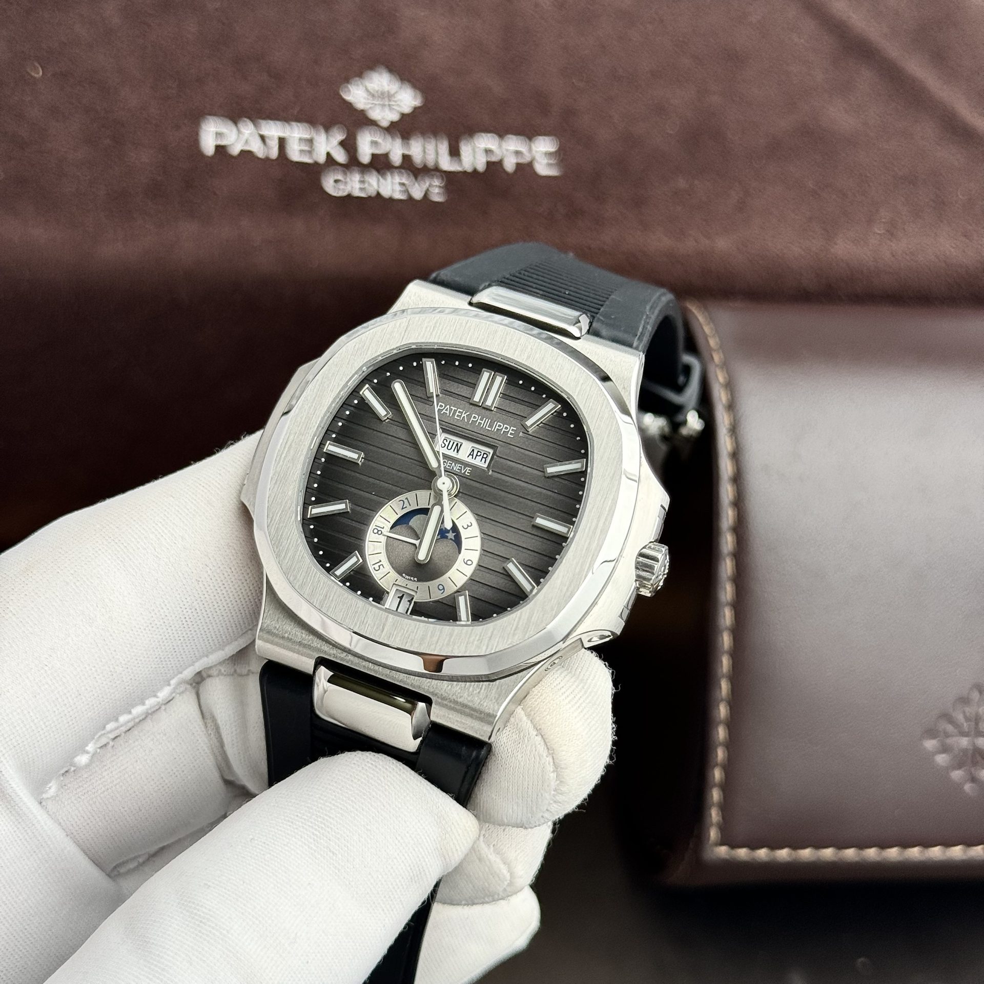 Patek Philippe Replica 1:1 Watch Nautilus 5726 Rubber Strap Factory GR 40.5mm - Elite Watch Atelier