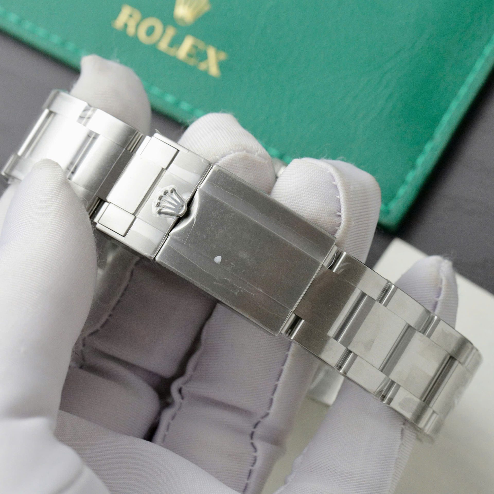 Rolex Explorer II 226570 Fake 11 Watch Black Dial Clean Factory 42mm - Elite Watch Atelier