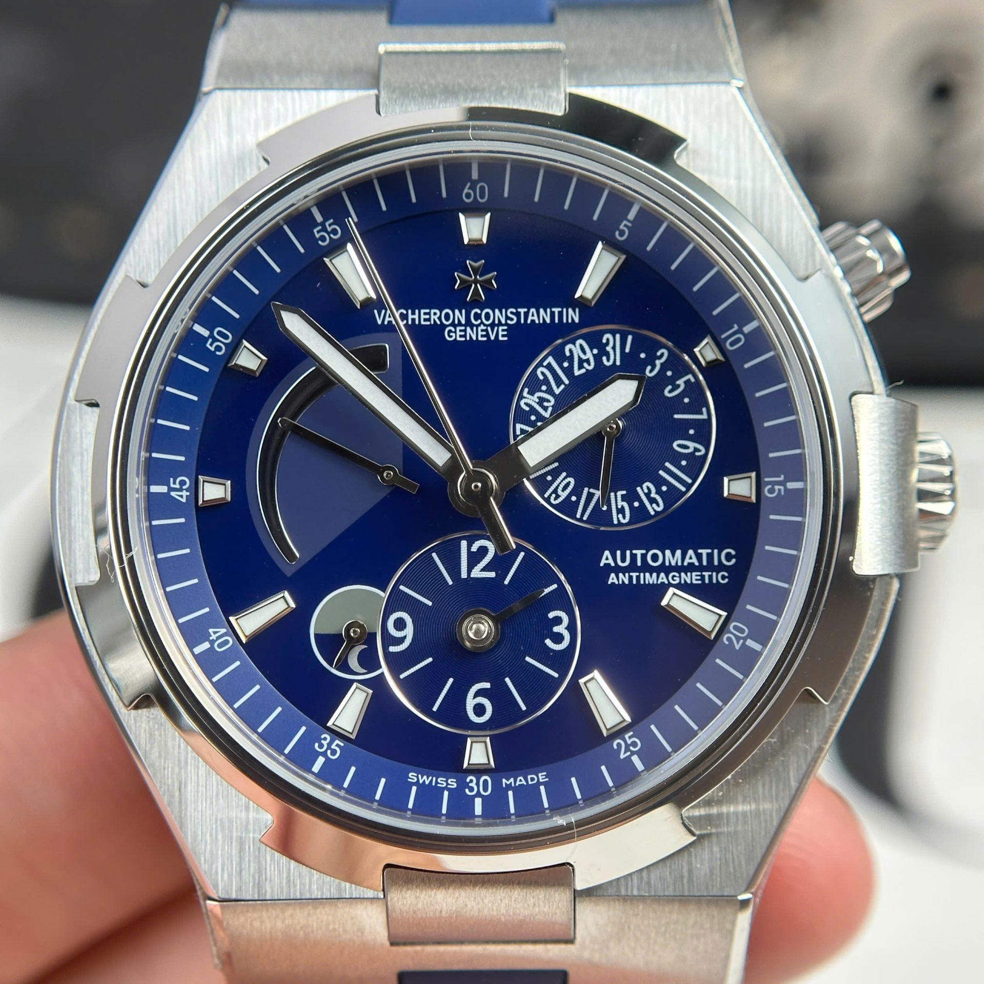 Vacheron Constantin Best Replica Watch Overseas Dual Time 47450 Blue 9F Factory 42mm - Top club