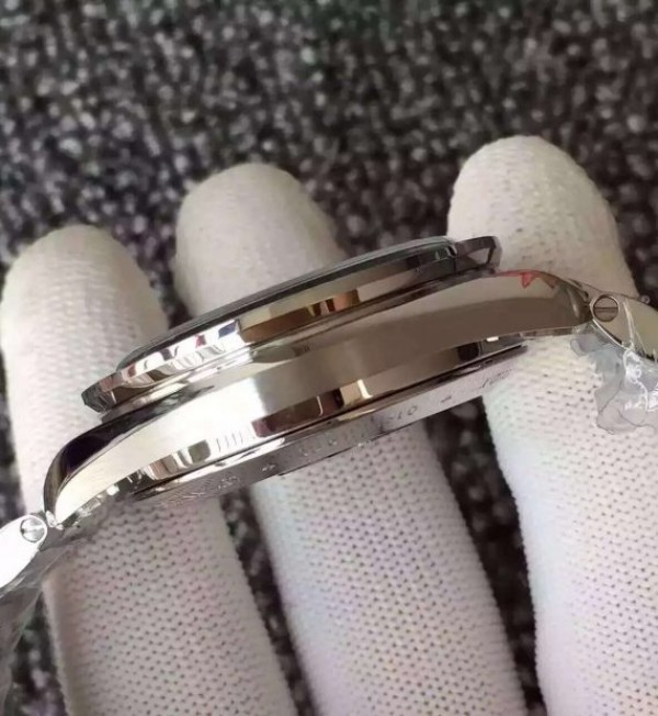 Replica Omega Speedmaster Snoopy White Dial SS Bracelet Manual Winding Chrono Movement - Top club