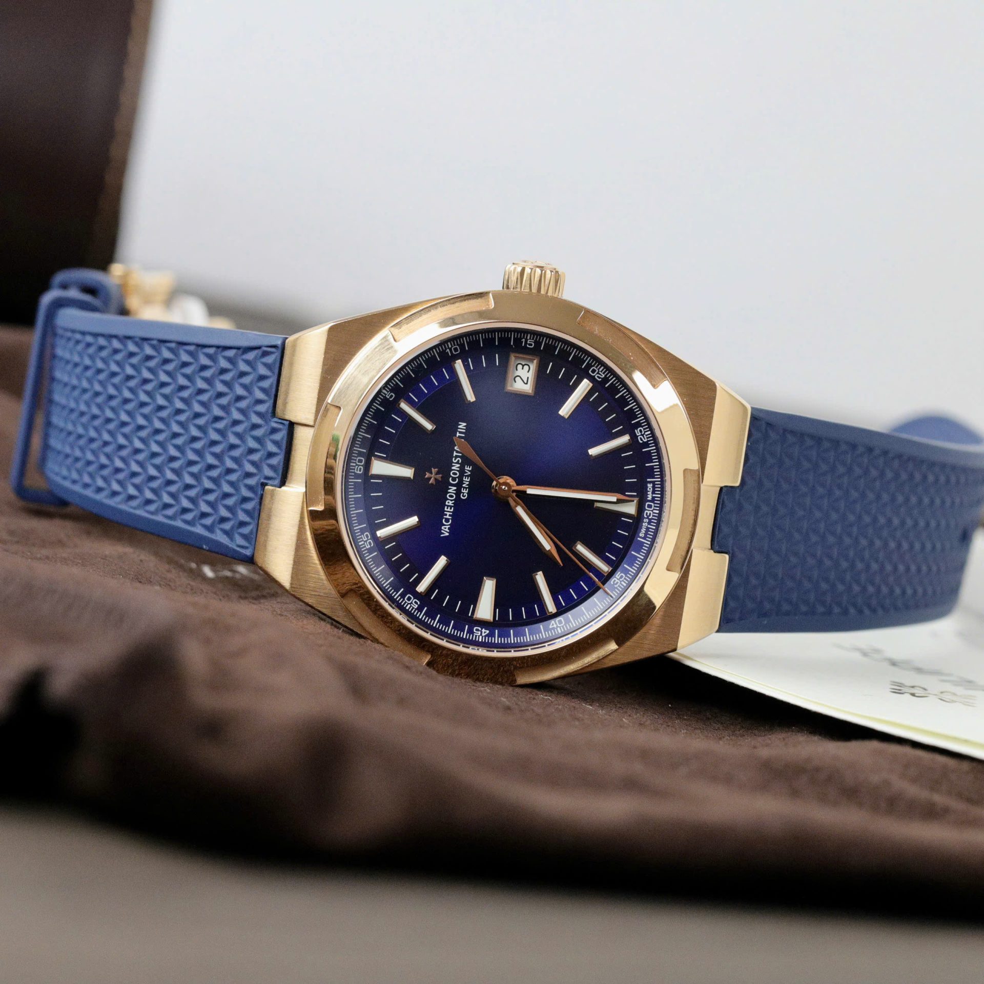 Vacheron Constantin Overseas 4500V Dial Blue Best Replica Watch Gold Wrapped 41mm - Top club