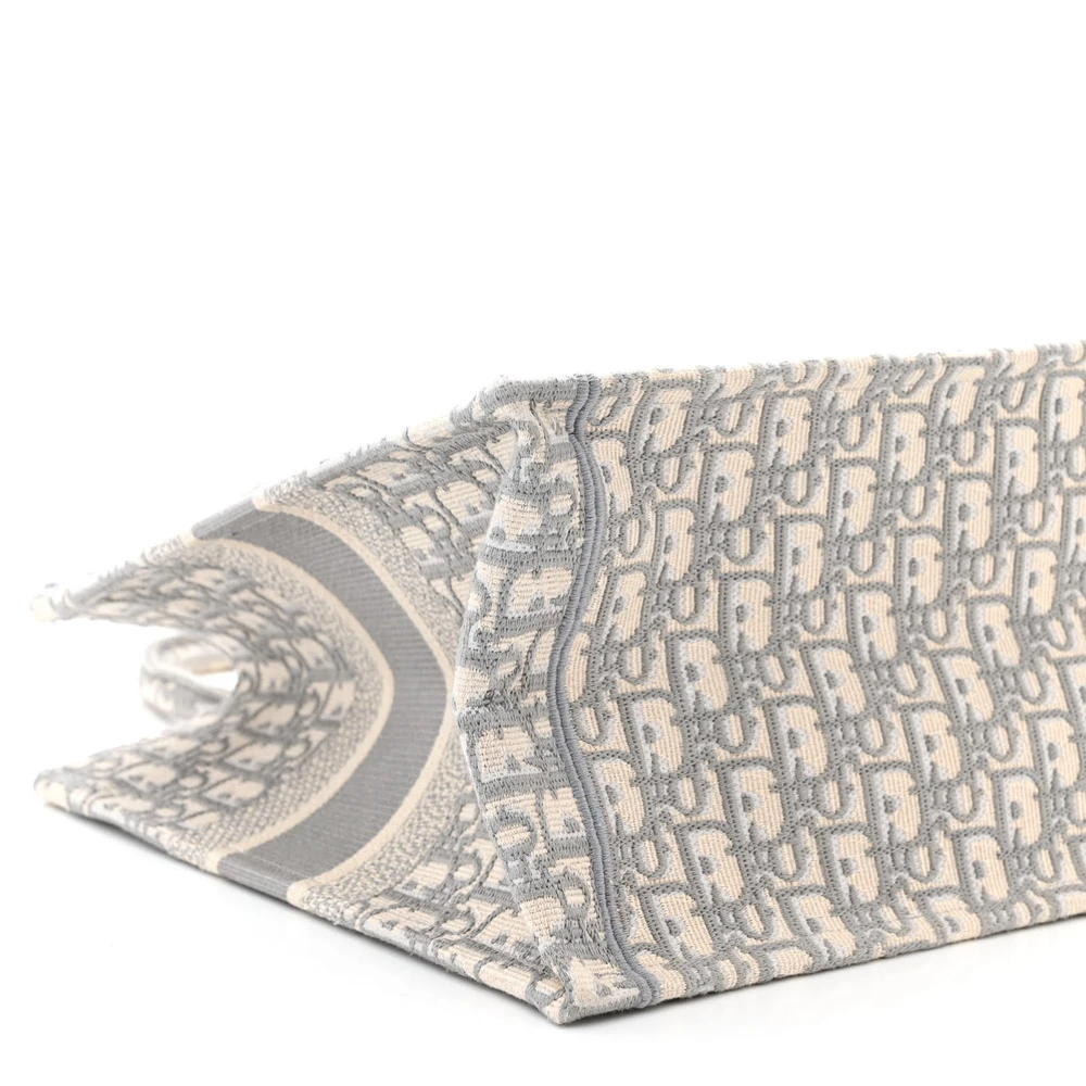 Grey Oblique Dior Tote – A Mirror Replica Masterpiece1:1High-quality replica