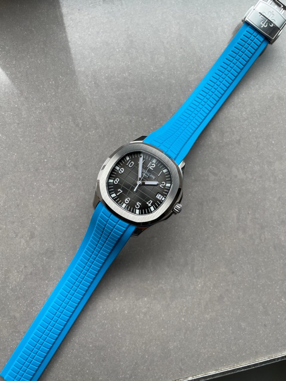 Replica PATEK PHILIPPE Aquanaut 5168G 42mm SS 3KF 1:1 Best Edition Black Dial on Light Blue Rubber Strap A324 V2 - Top club