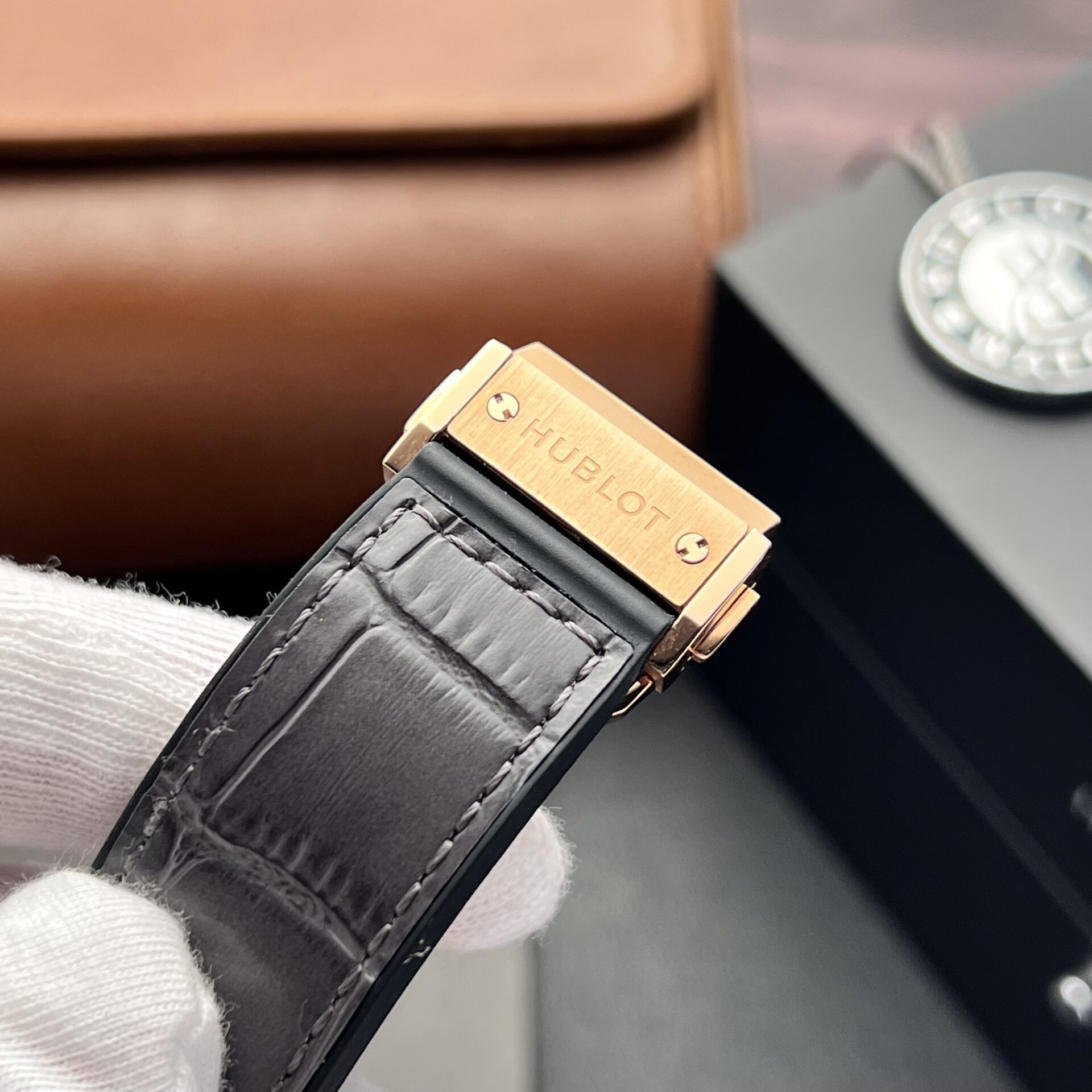 Hublot Classic Fusion King Gold Replica Watch With Moissanite Diamond 42mm - Top club