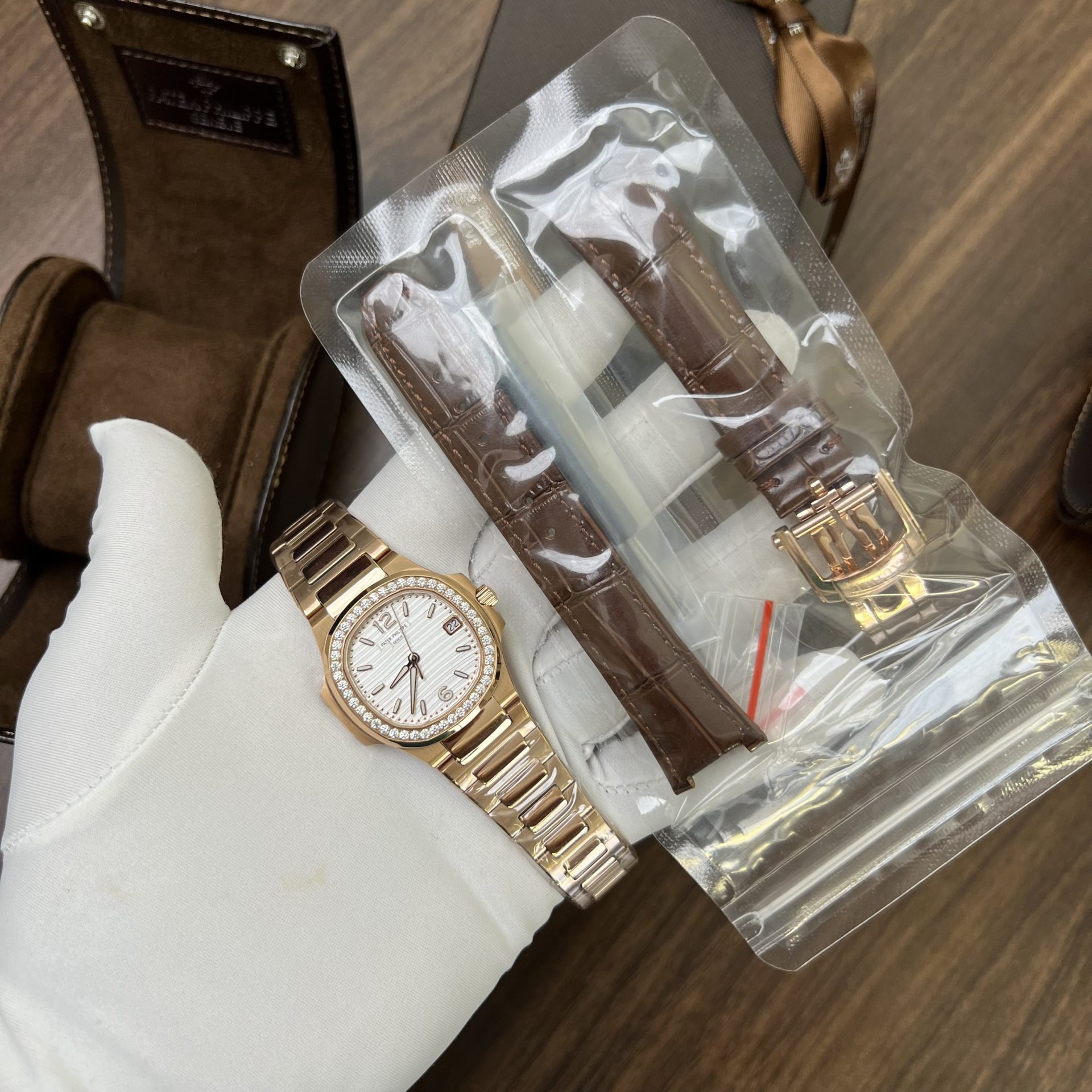 Patek Philippe Replica 11 Watch Nautilus 7010 Rose Gold With Stone Metal Strap 32mm - Top club
