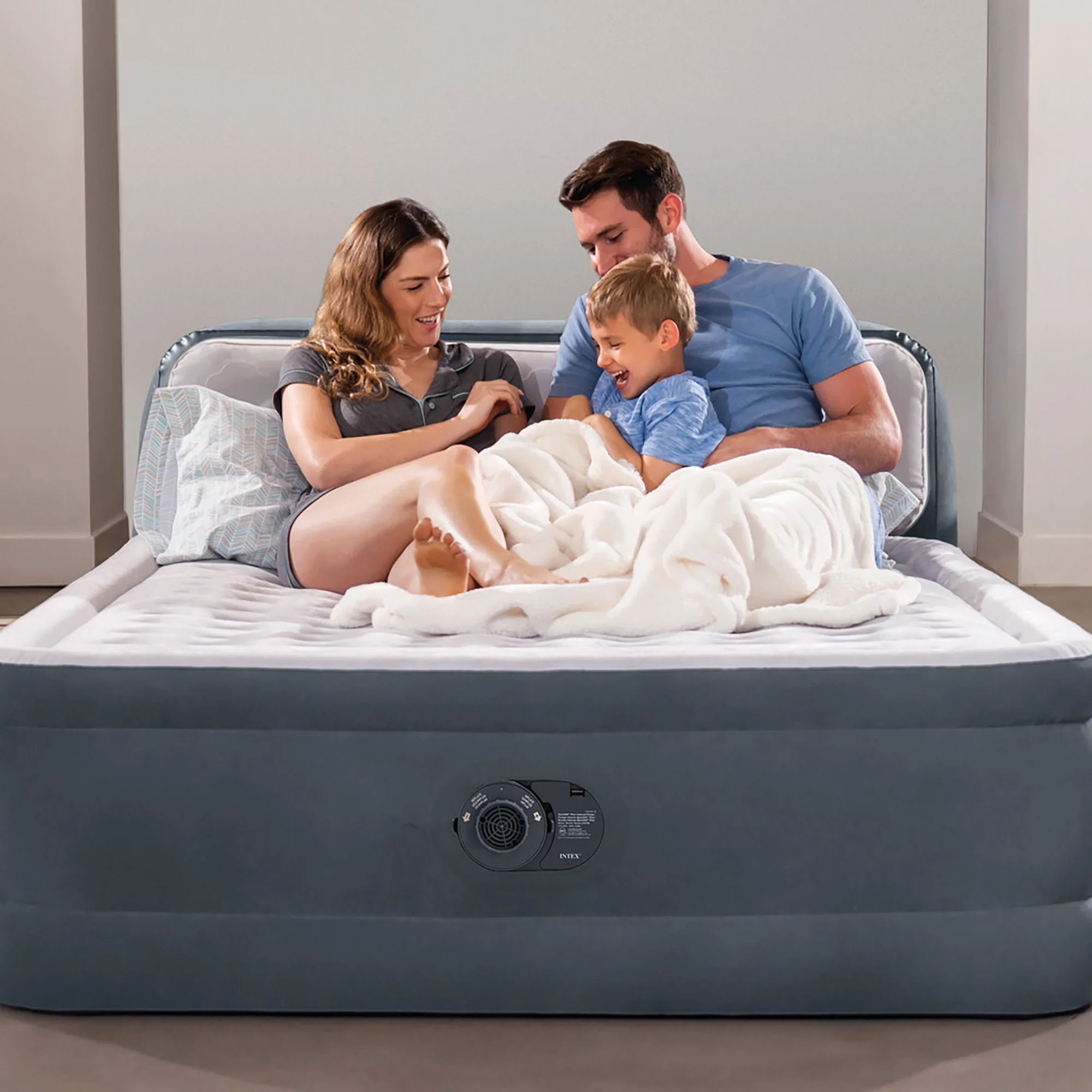 Intex: Dura-Beam Deluxe: Ultra Plush Headboard Airbed - Queen - Gray, 18" Inflatable Mattress, Built-In Pump, Fiber-Tech, Carry Bag, 600lb Cap 64447ED - Image 6