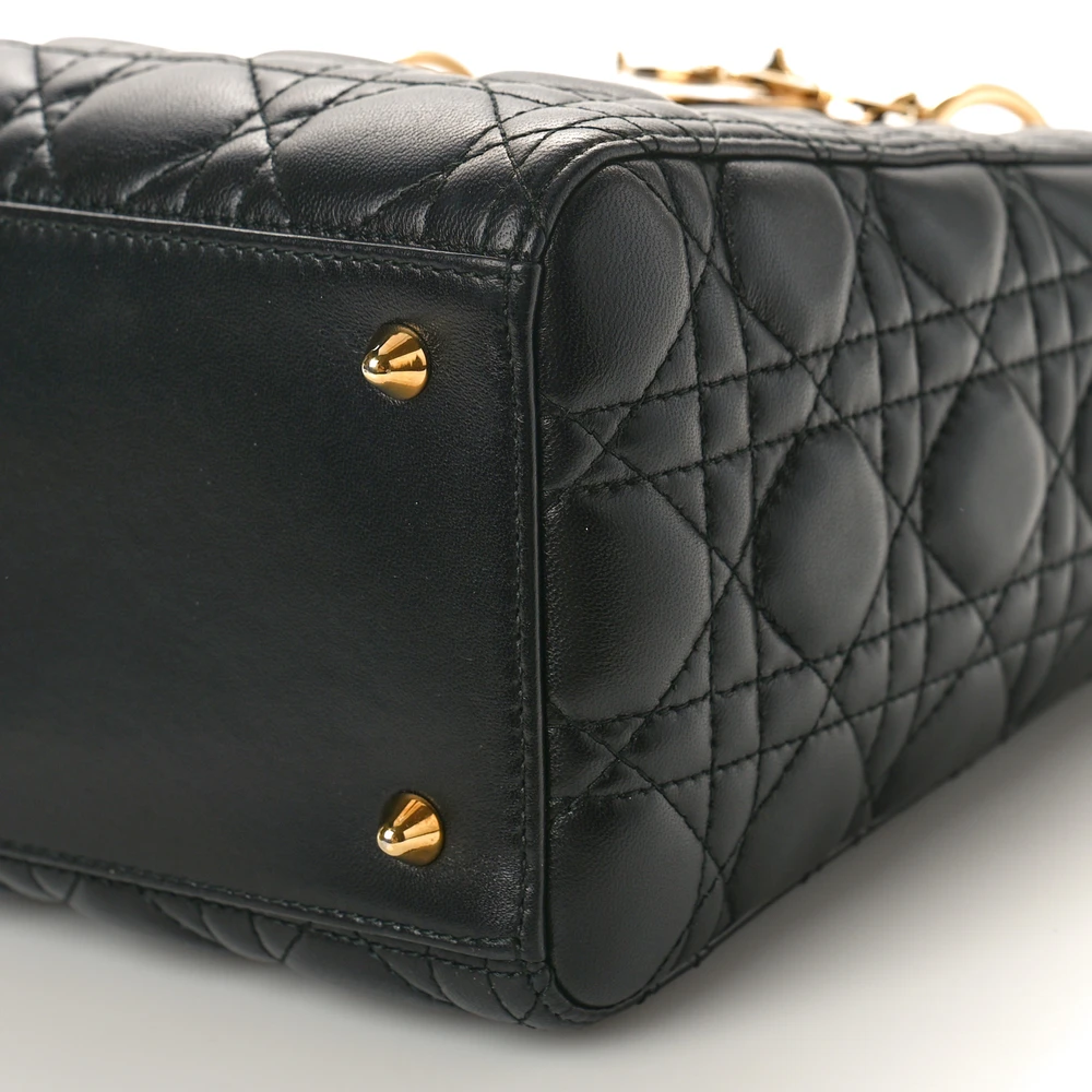 Dior Gold Hardware Superfakes – High Quality, Low Cost1:1High-quality replica