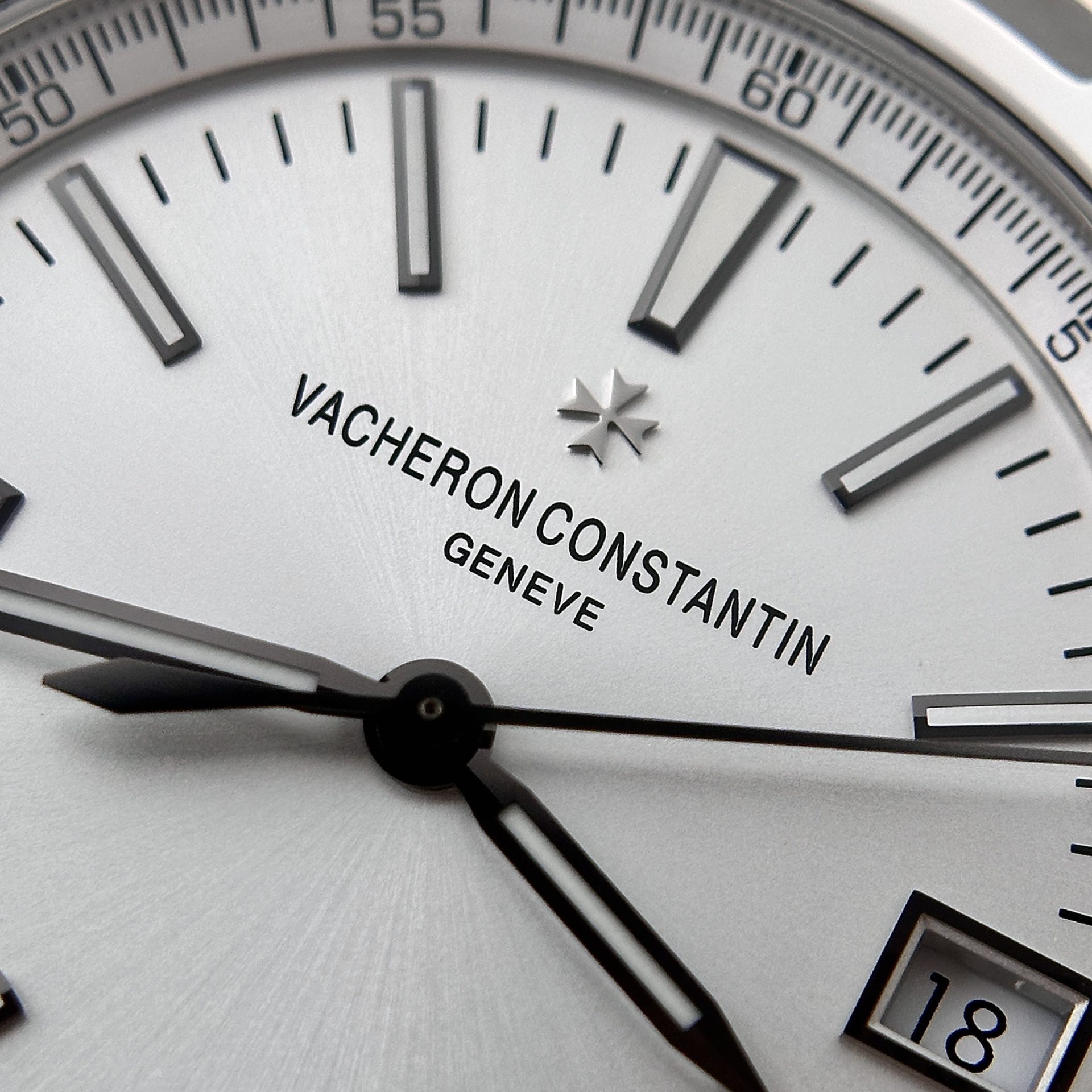 Vacheron Constantin Overseas 4500V Replica Watch Silver Dial 41mm - Top club