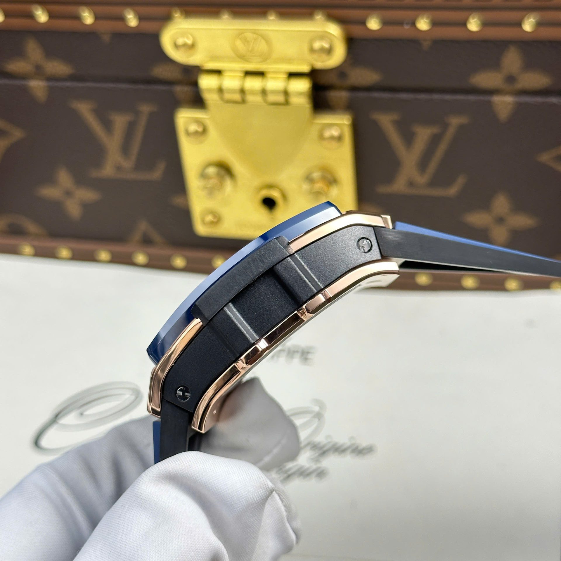 Hublot Spirit Of Big Bang King Gold Replica Watch Bezel Blue BBF Factory 42mm - Top club