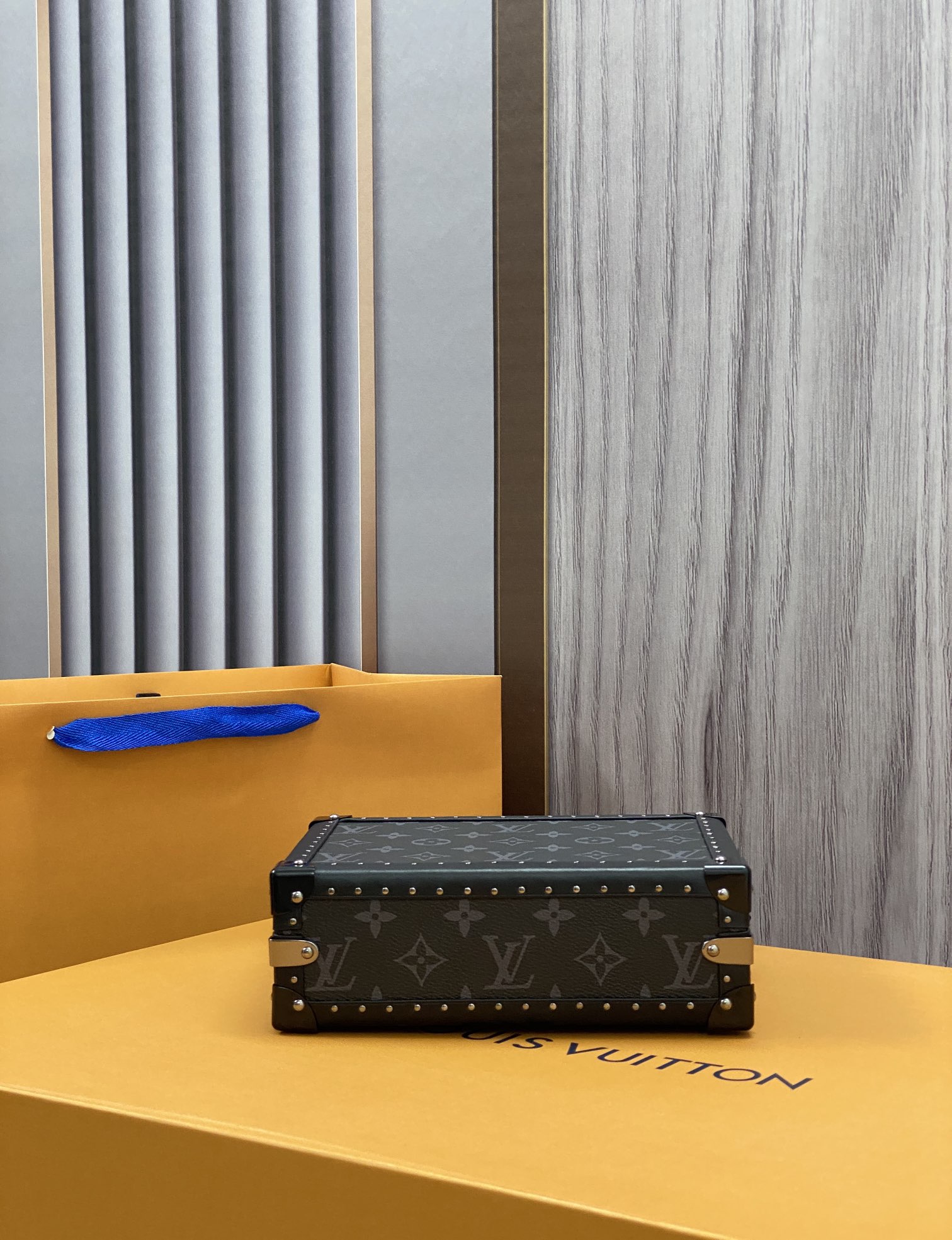 Louis Vuitton Clutch Box M202511:1High-quality replica