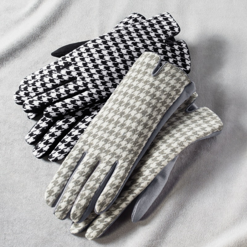 Houndstooth Glove - MIDNIGHT VELVET CATALOG