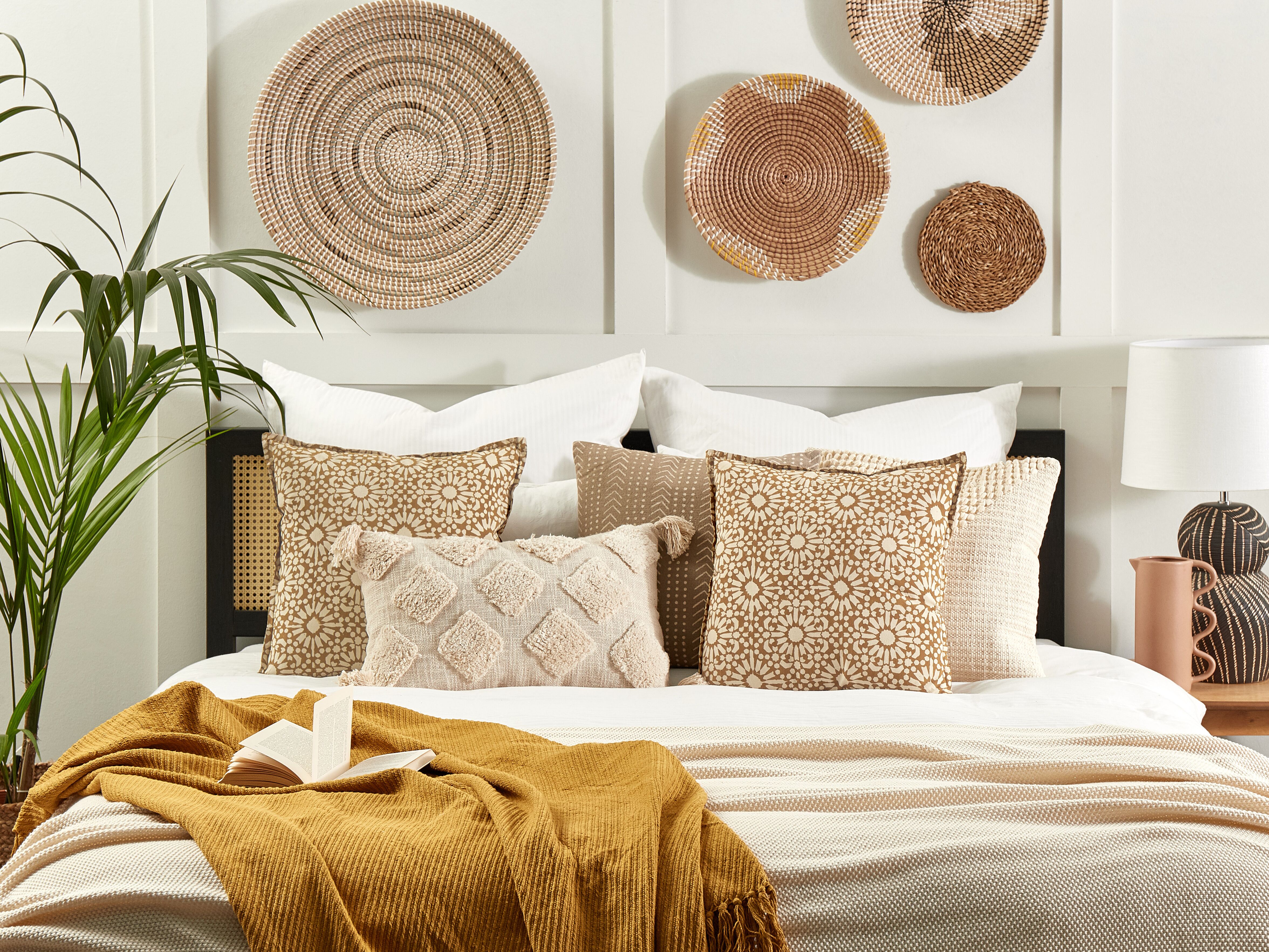 Set of 2 Decorative Cushions CEIBA Cotton 45 x 45 cm Beige Geometric Pattern