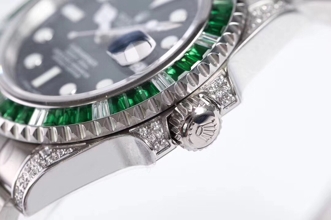 Rolex Submariner Customized with Diamonds - Green Diamonds - 40MM(1:1 replica) - Elite Watch Atelier