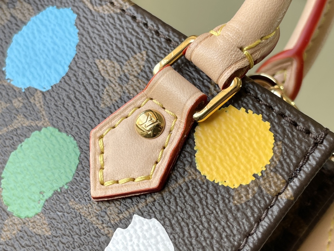 Louis Vuitton YK Petit Sac Plat M818671:1High-quality replica