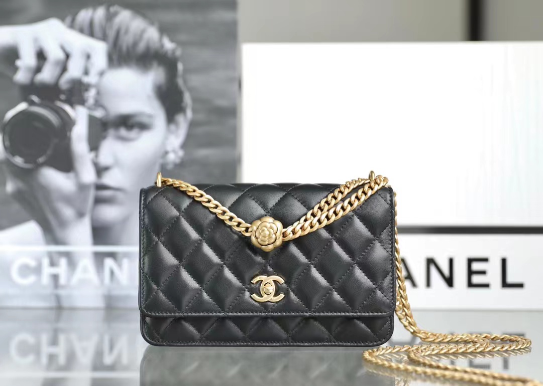 Chanel WOC