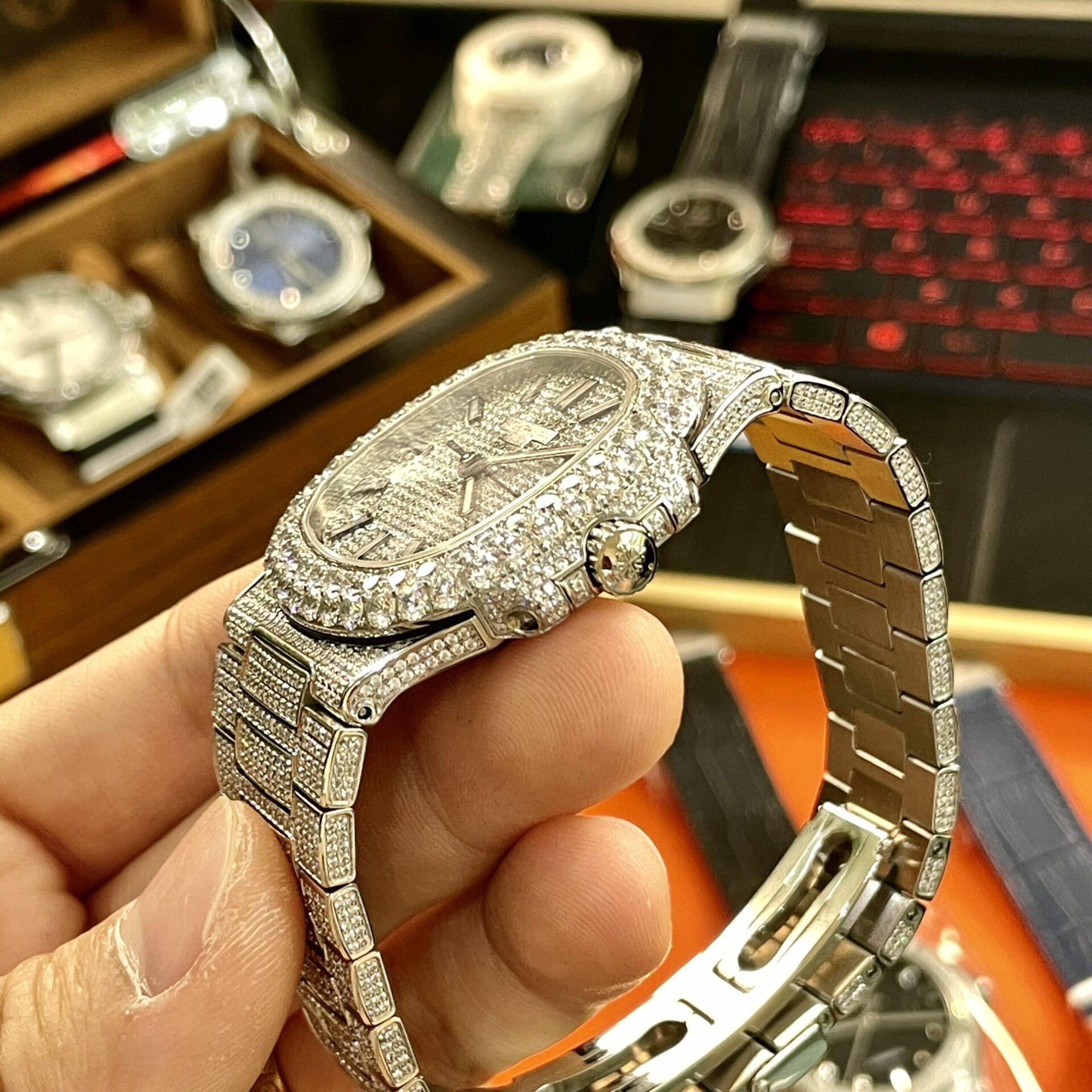 Patek Philippe Replica Watches Nautilus 5719 Full Diamonds PPF 40mm - Top club